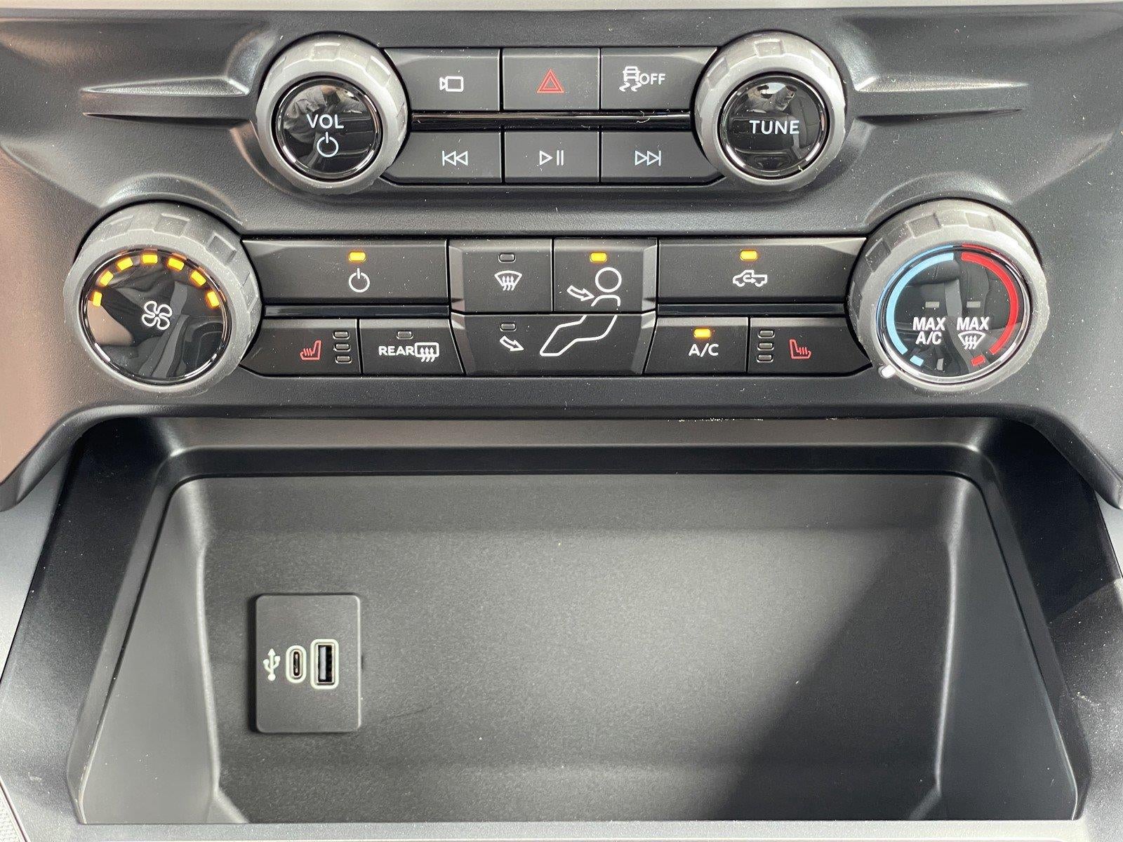 2026 Ford Super Duty F-350 Drw XLT