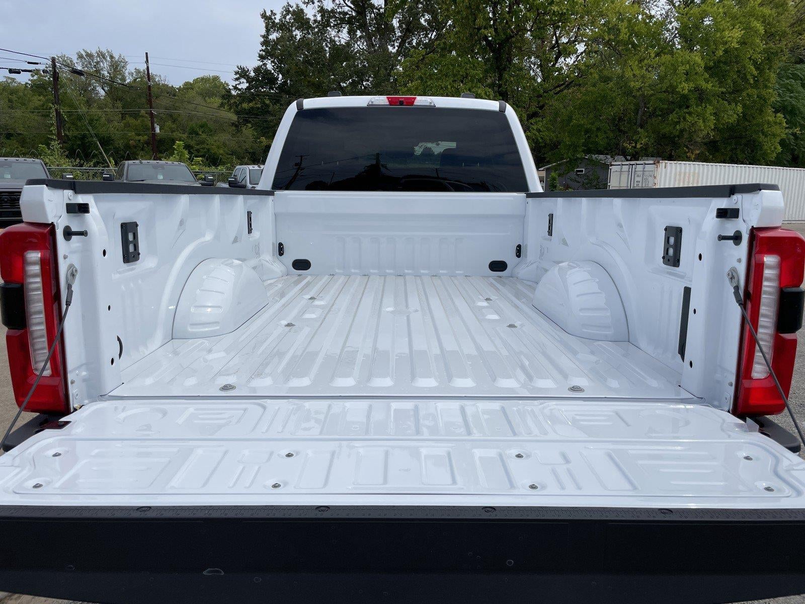 2026 Ford Super Duty F-350 Drw XLT