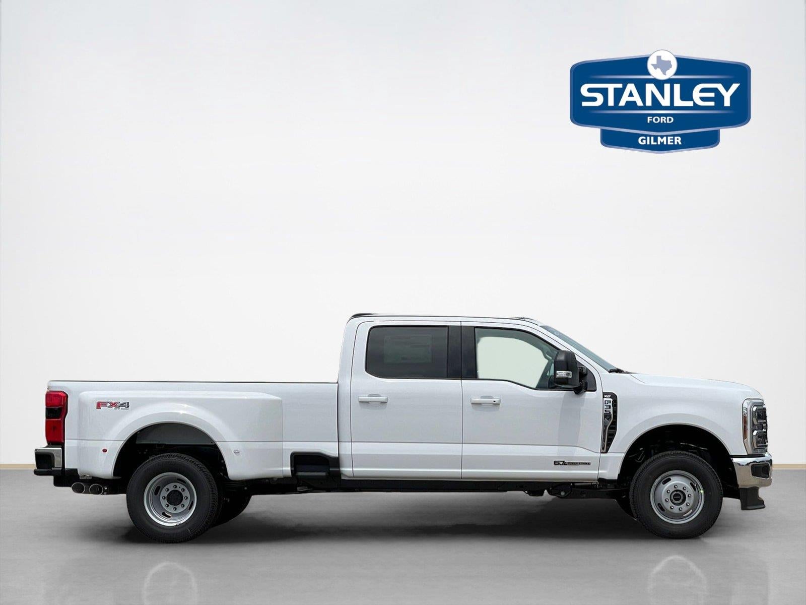 2026 Ford Super Duty F-350 Drw XLT