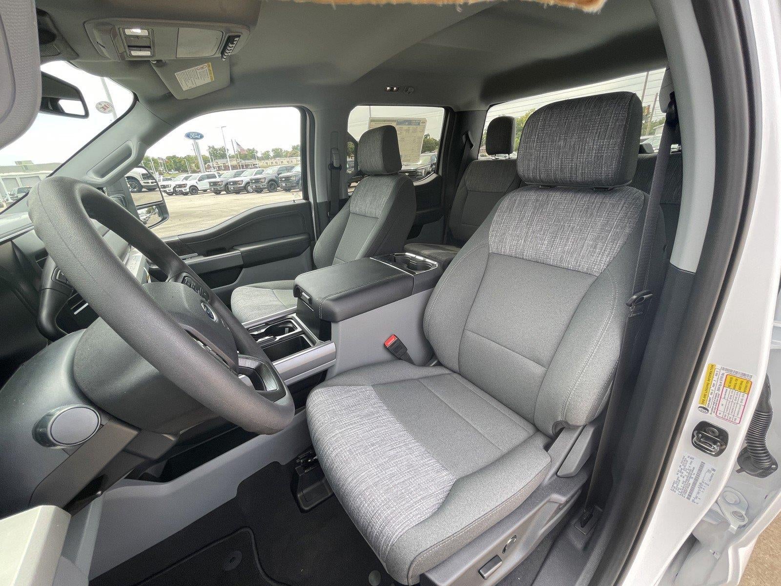 2026 Ford Super Duty F-350 Drw XLT