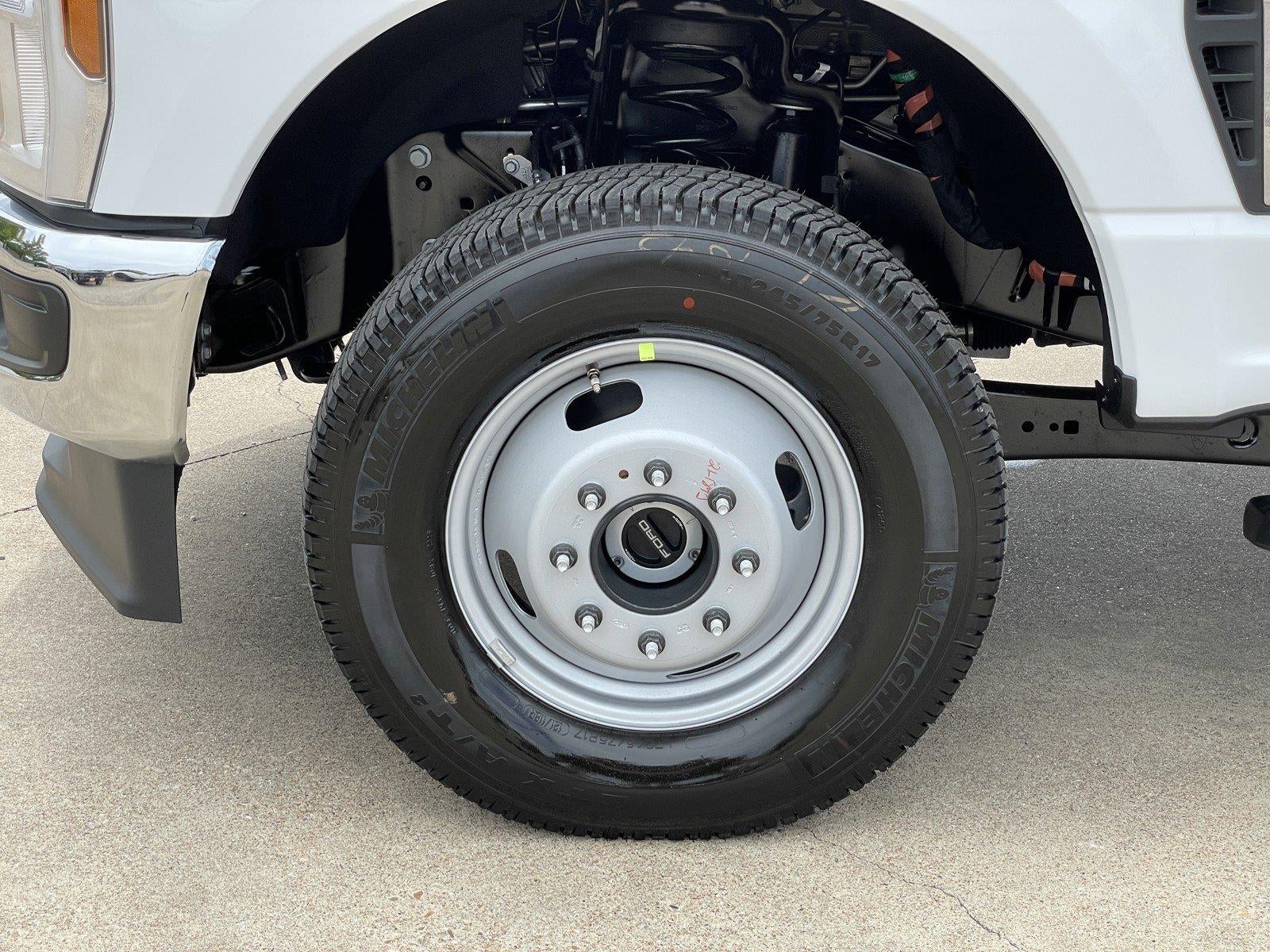 2026 Ford Super Duty F-350 Drw XL
