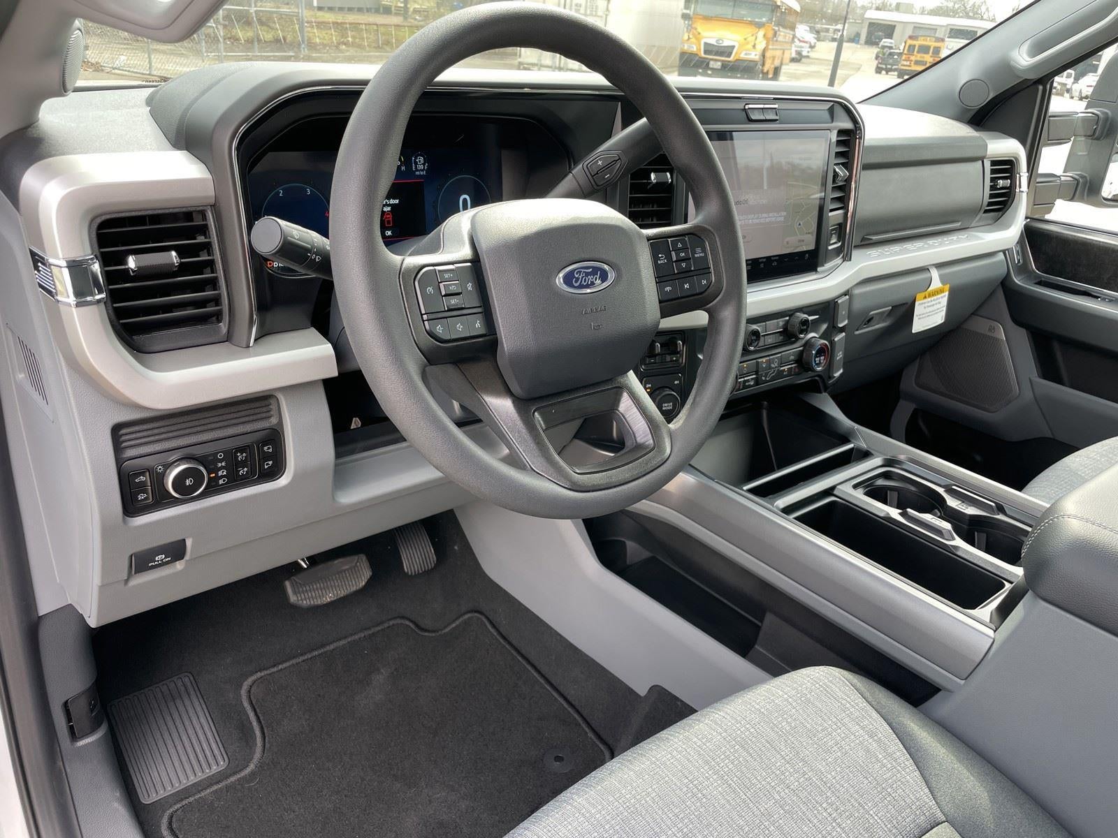 2026 Ford Super Duty F-350 DRW XLT