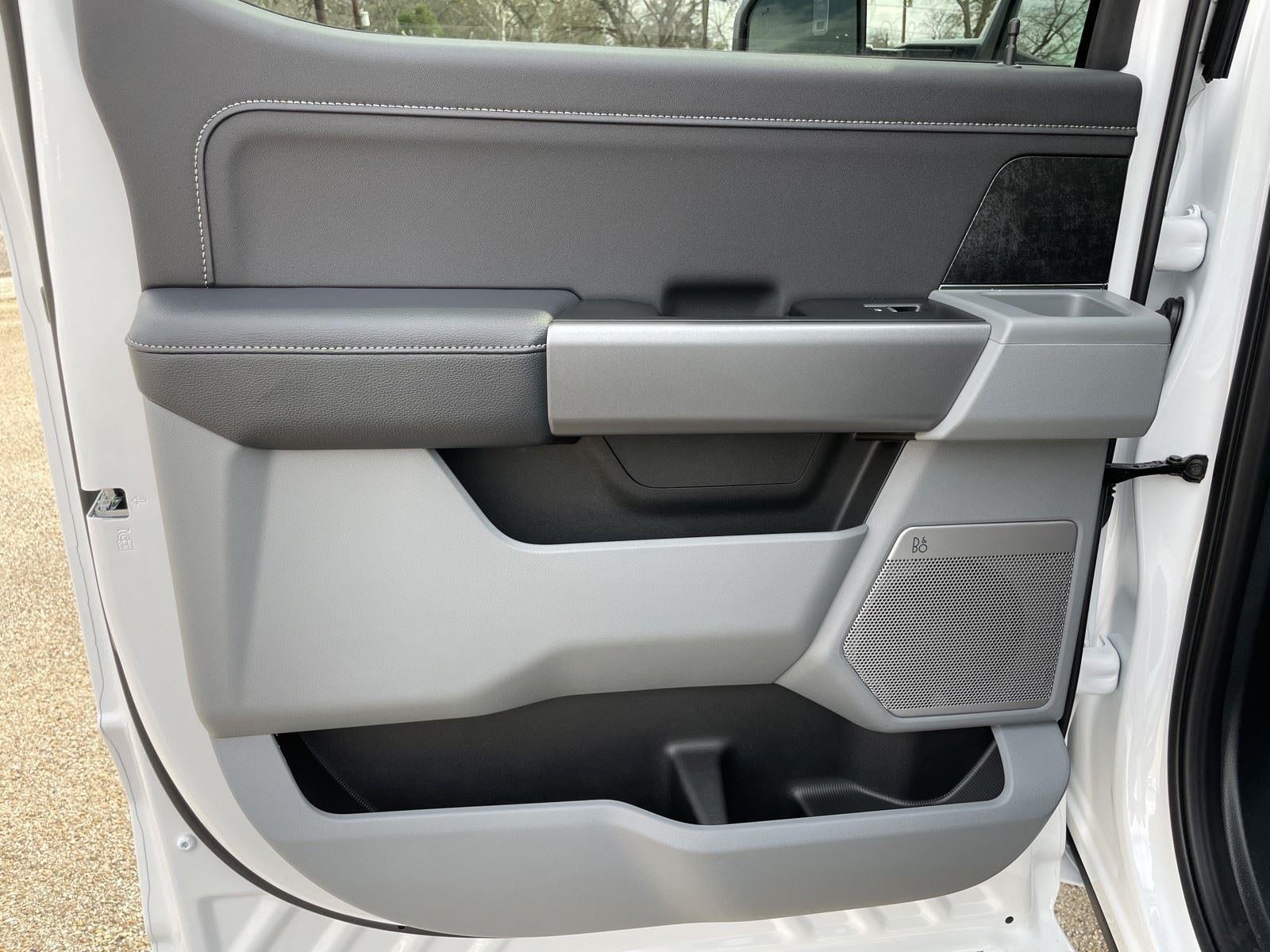 2026 Ford Super Duty F-350 DRW XLT