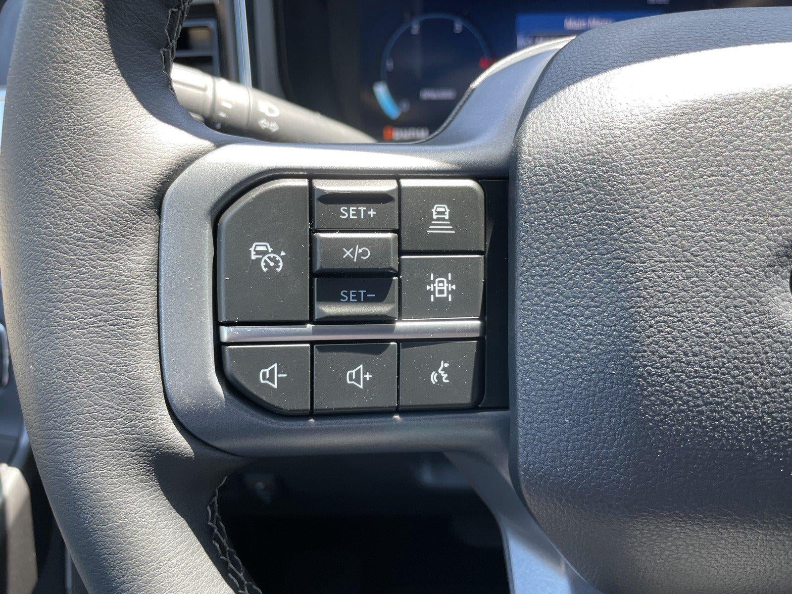 2026 Ford Super Duty F-350 Drw LARIAT
