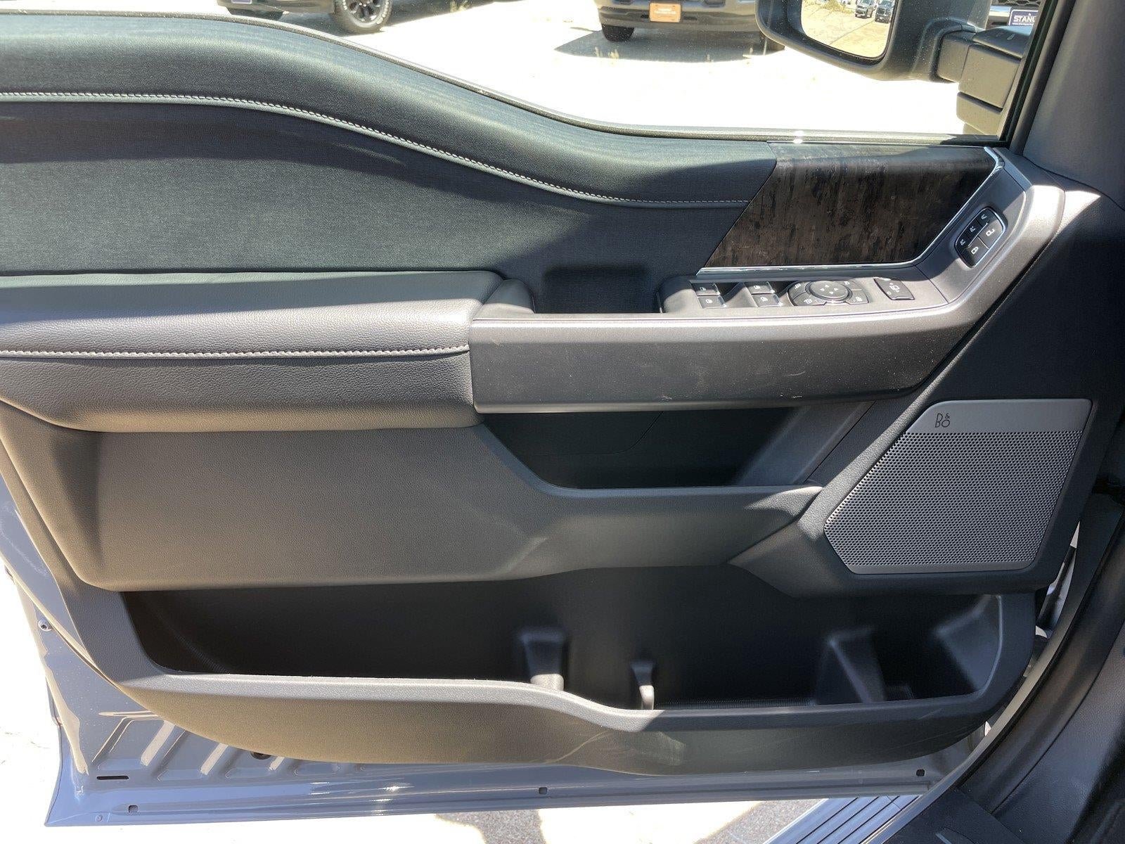 2026 Ford Super Duty F-350 Drw LARIAT