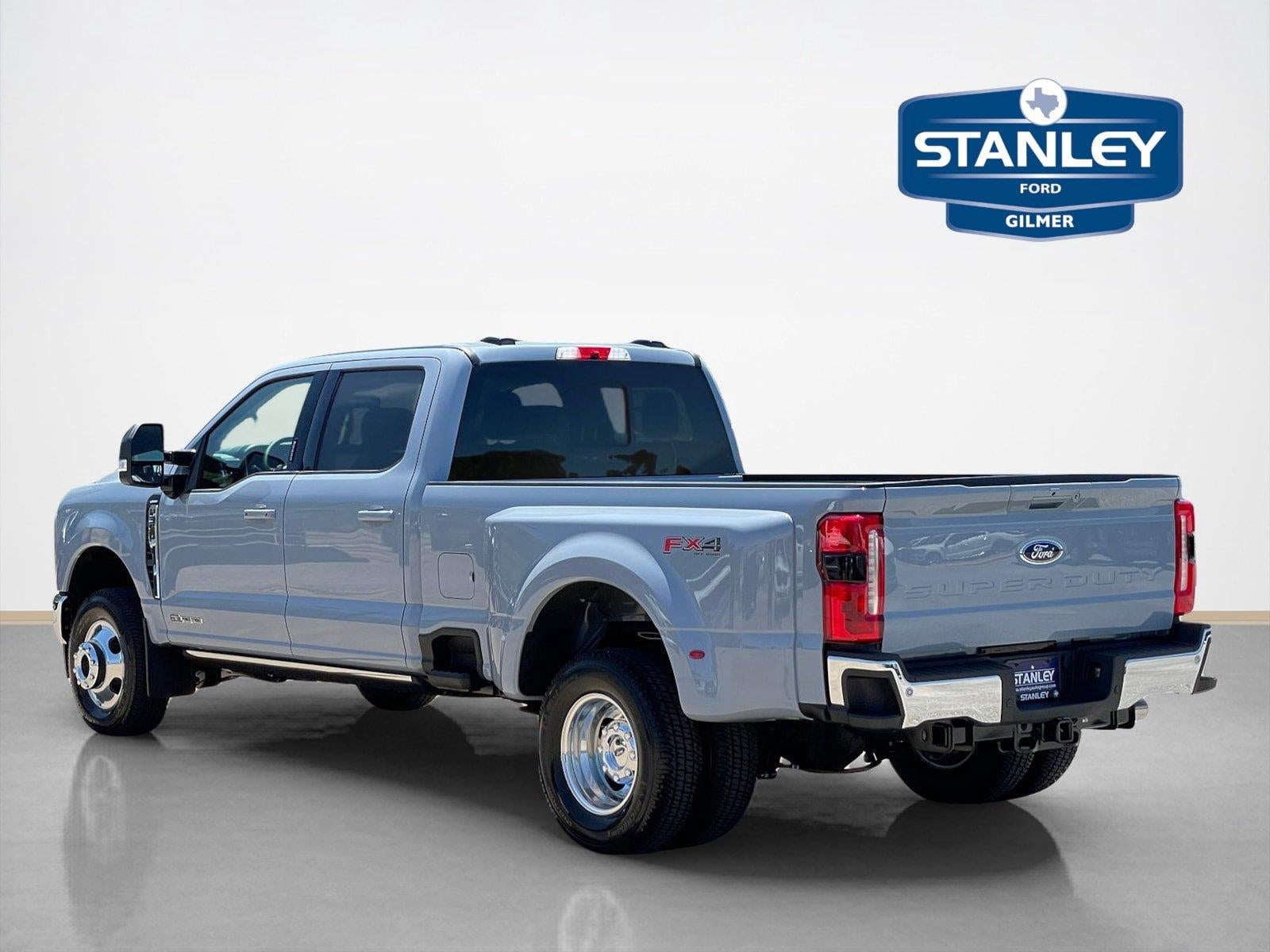 2026 Ford Super Duty F-350 Drw LARIAT