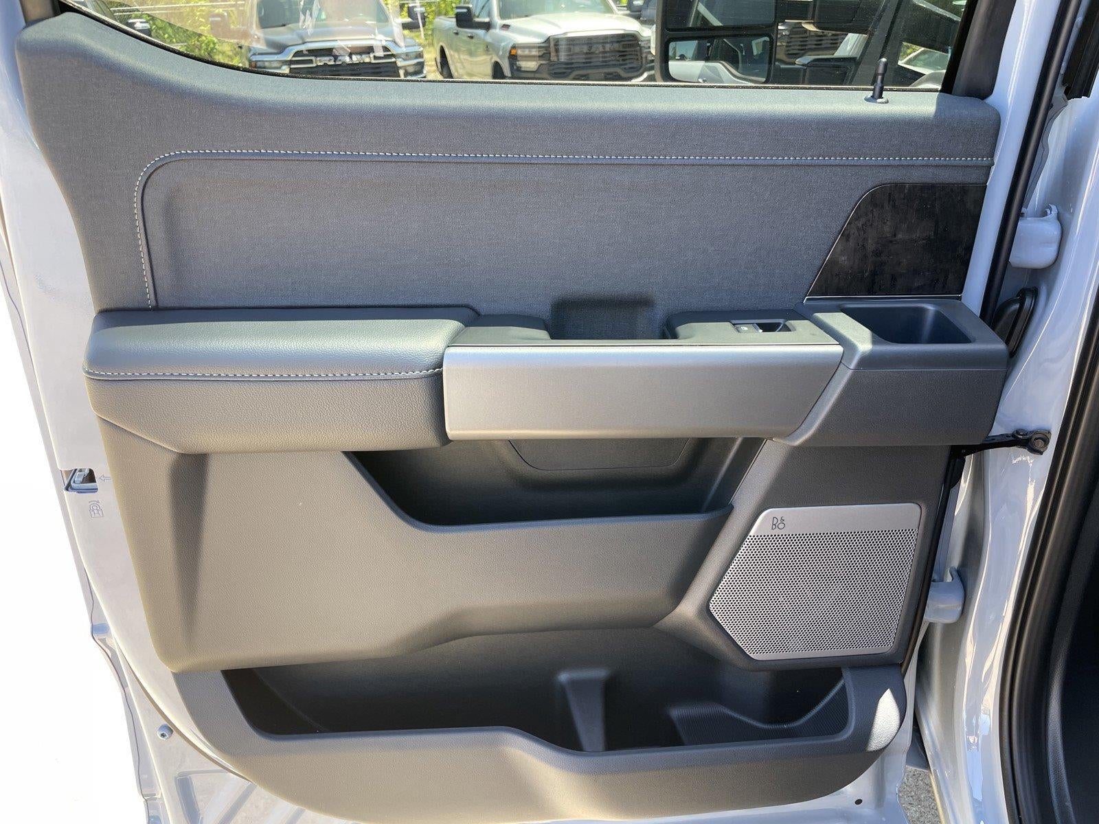 2026 Ford Super Duty F-350 Drw LARIAT