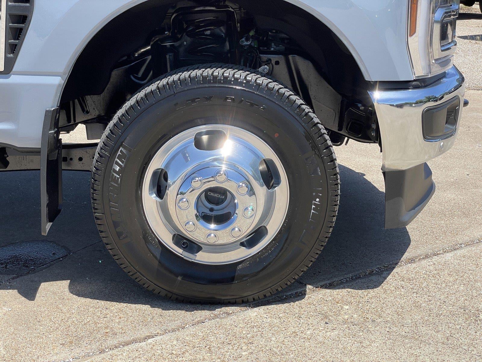 2026 Ford Super Duty F-350 Drw LARIAT