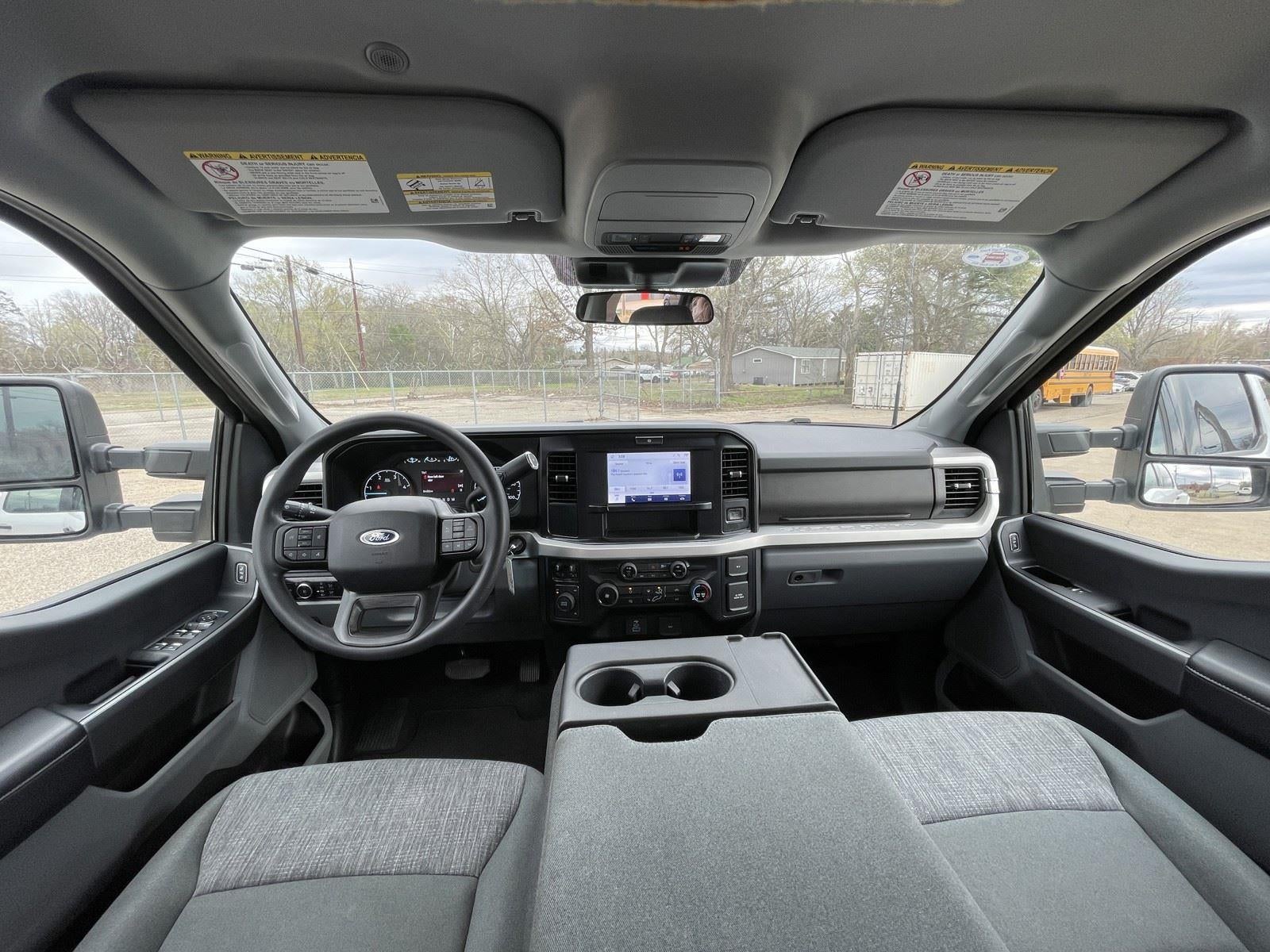 2025 Ford Super Duty F-350 DRW XLT