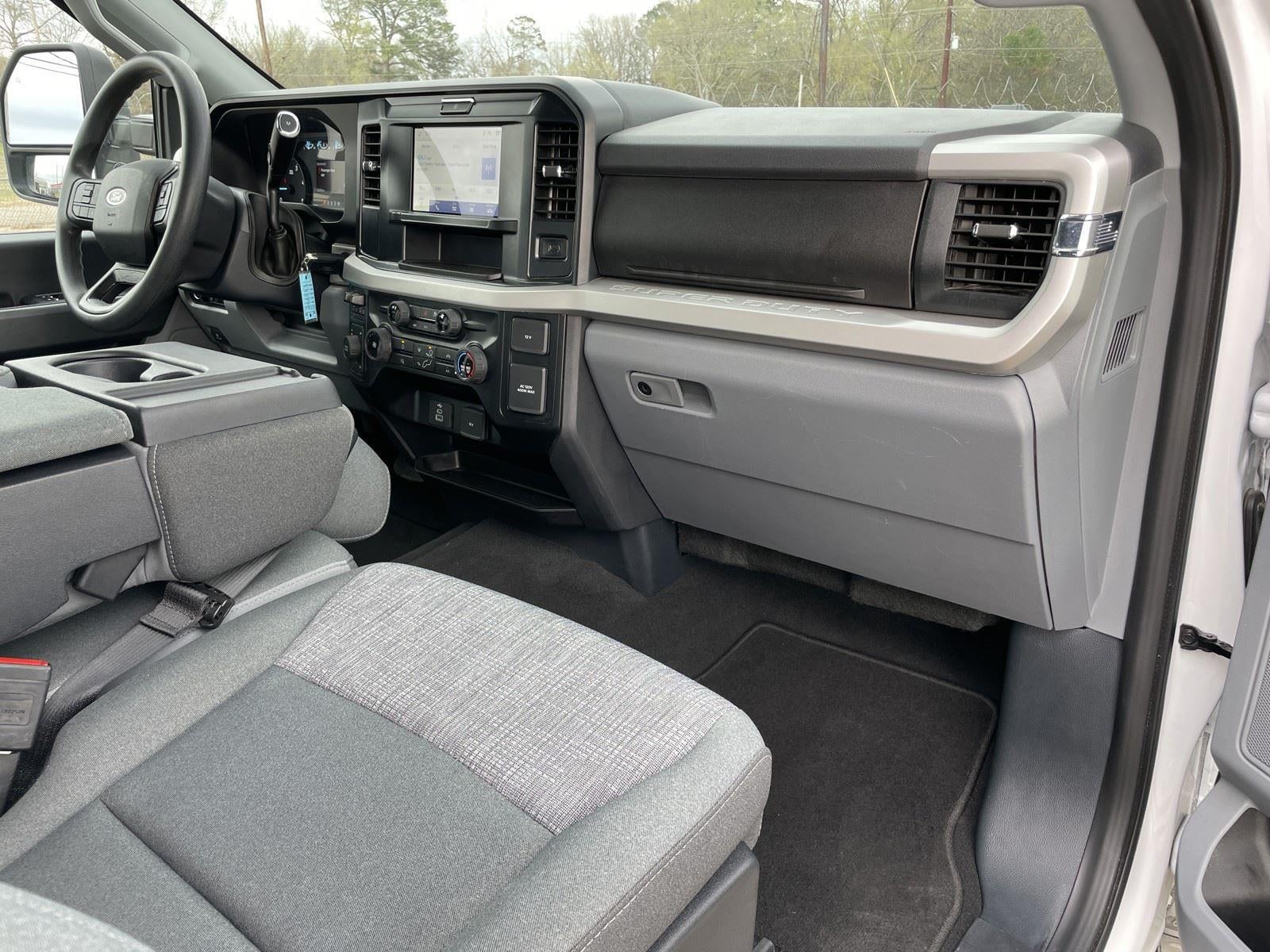 2025 Ford Super Duty F-350 DRW XLT