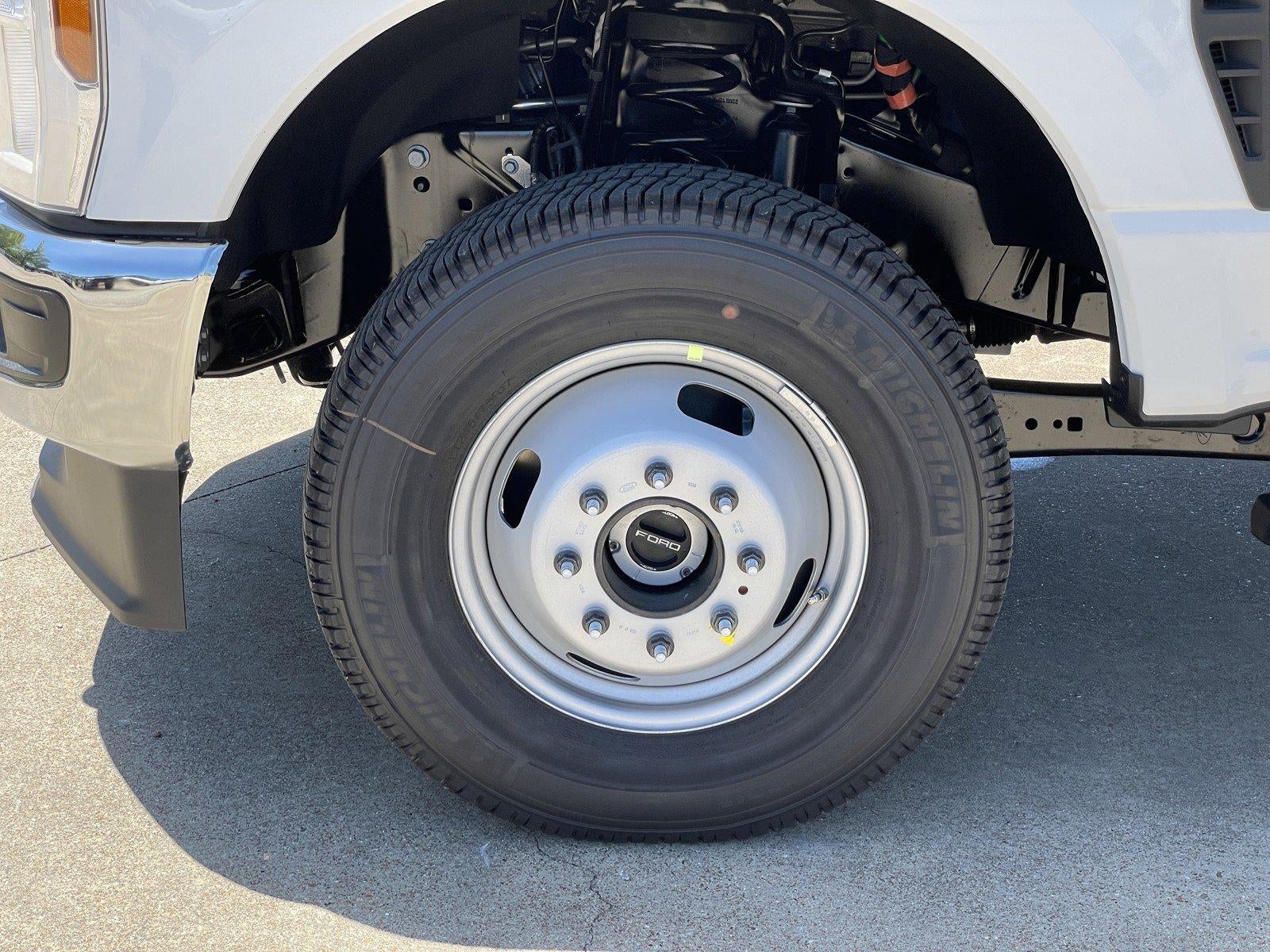 2026 Ford Super Duty F-350 Drw XL