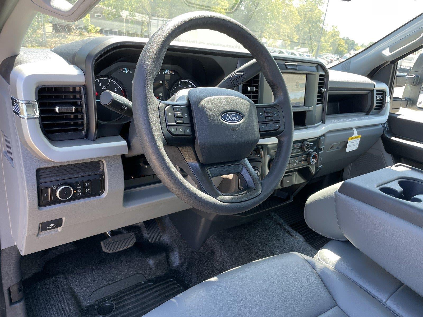 2027 Ford Super Duty F-250 SRW XLT