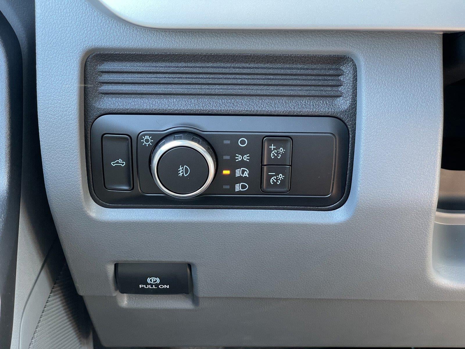 2027 Ford Super Duty F-250 SRW XLT