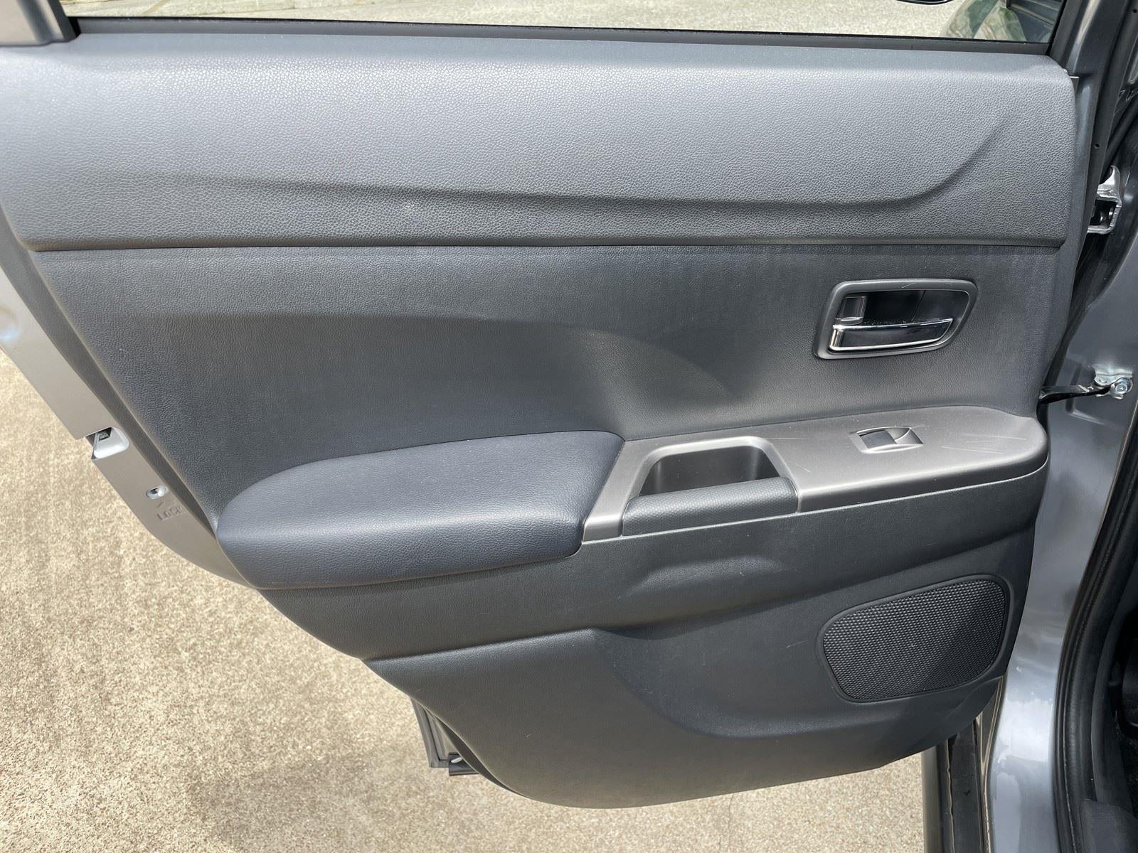 2025 Mitsubishi Outlander Sport SE
