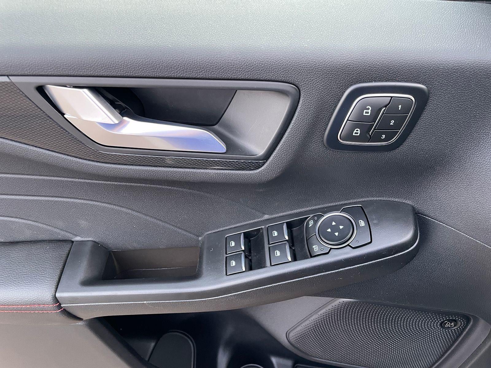 2026 Ford Escape ST-Line Select