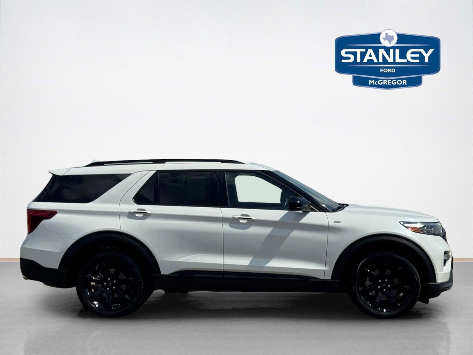 2024 Ford Explorer ST-Line