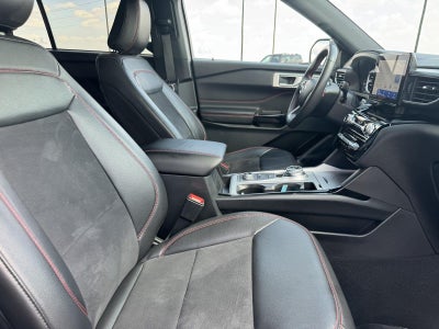 2024 Ford Explorer ST-Line