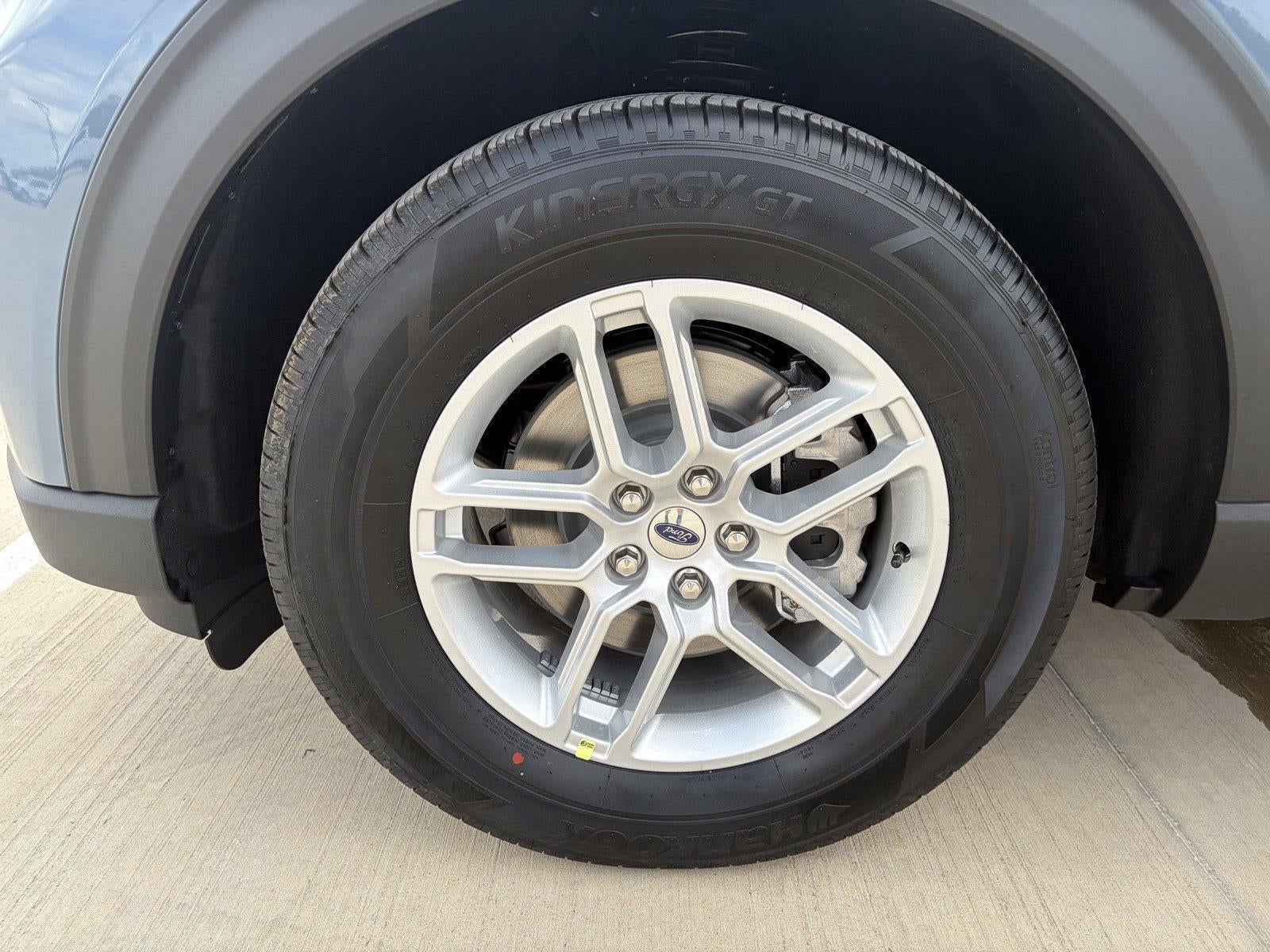 2027 Ford Explorer Active w/200A Pkg