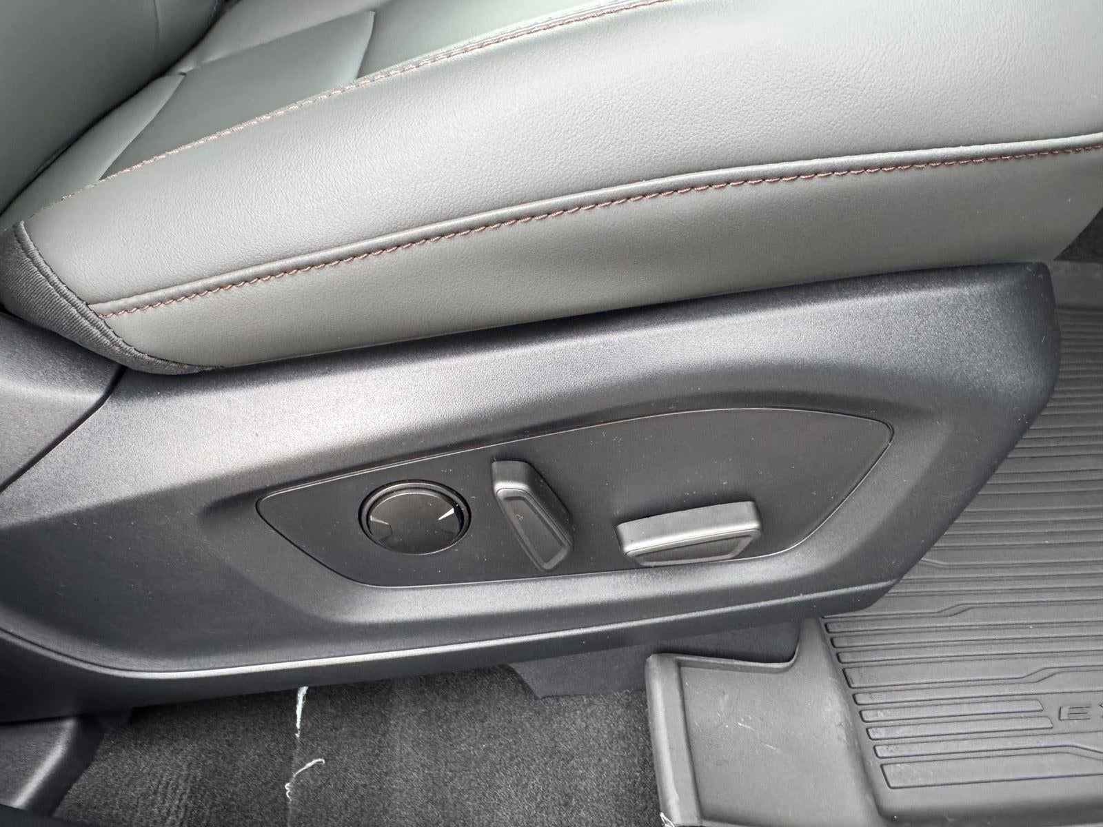 2026 Ford Explorer Active w/100A Pkg