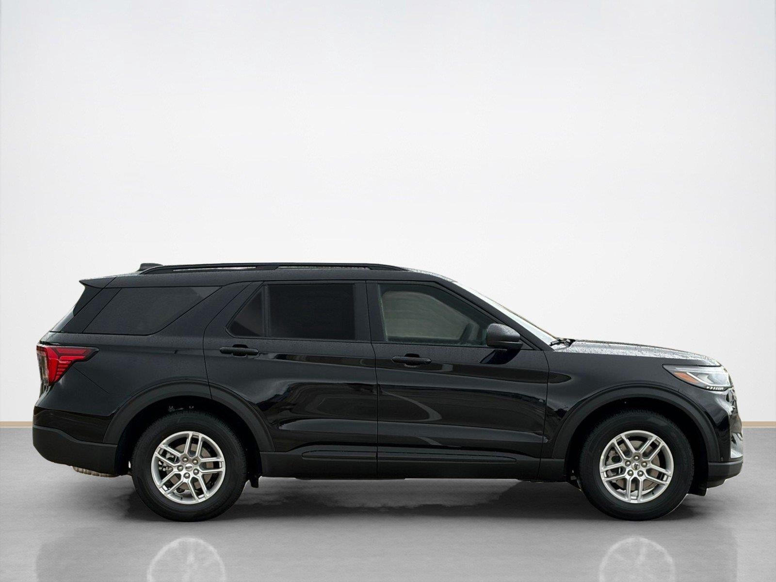 2027 Ford Explorer Active w/200A Pkg