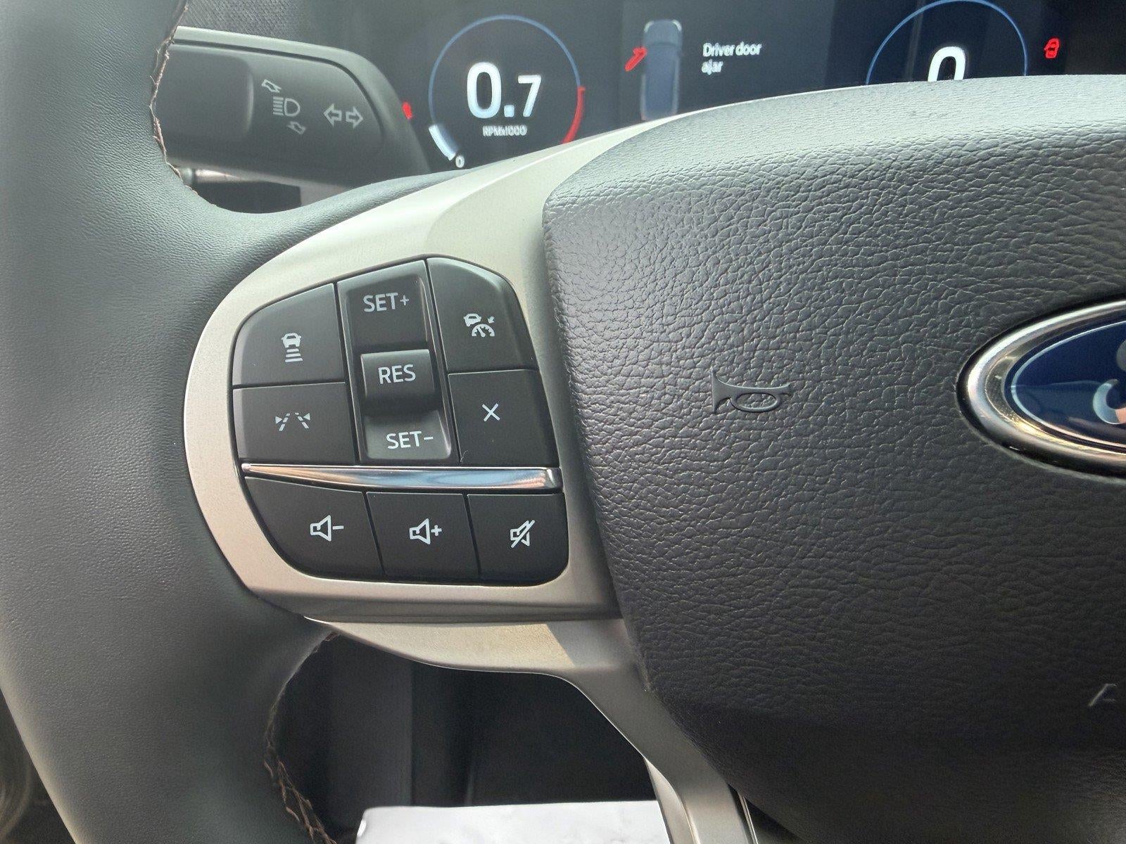 2027 Ford Explorer Active w/200A Pkg