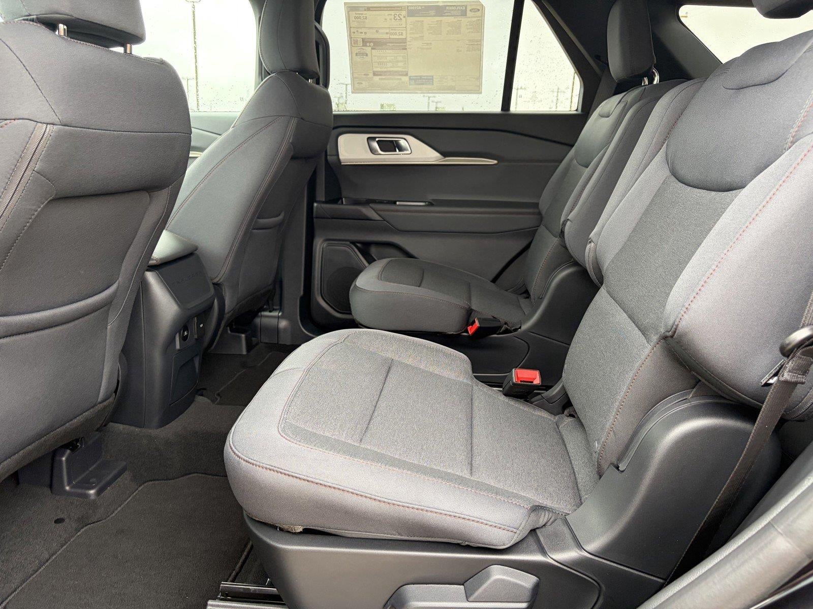 2027 Ford Explorer Active w/200A Pkg
