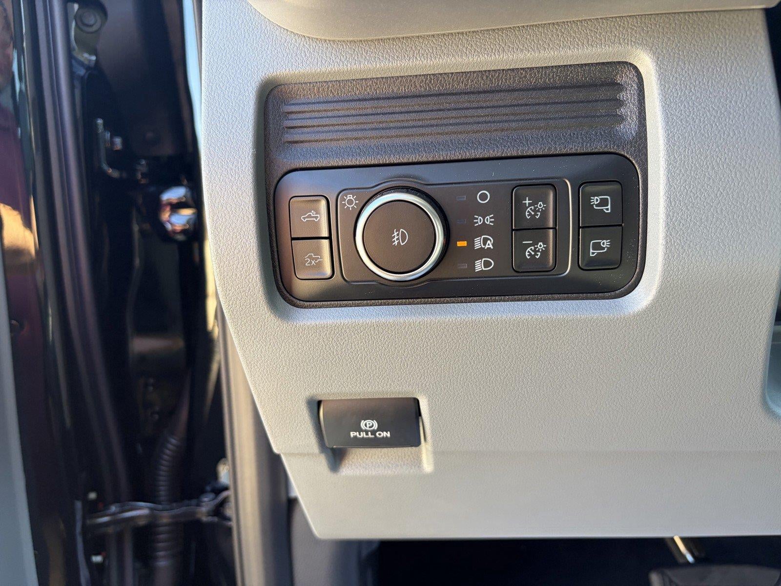 2027 Ford Super Duty F-250 SRW XLT
