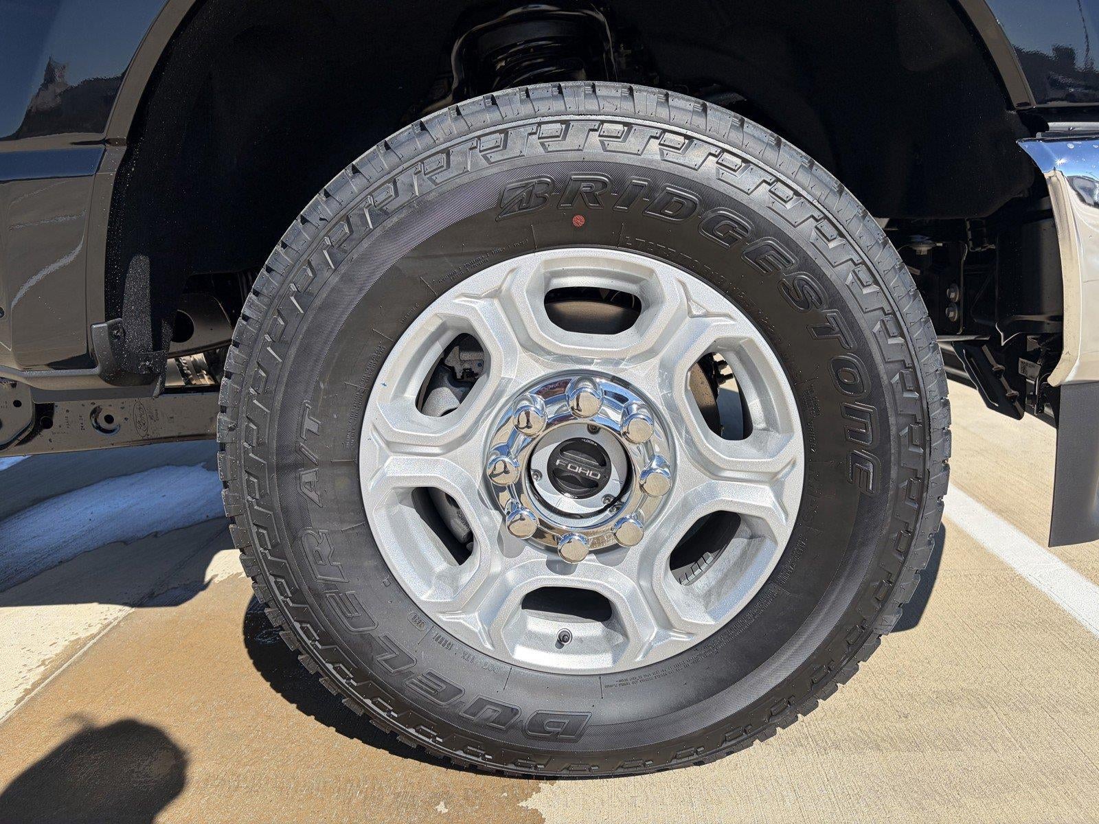 2027 Ford Super Duty F-250 SRW XLT