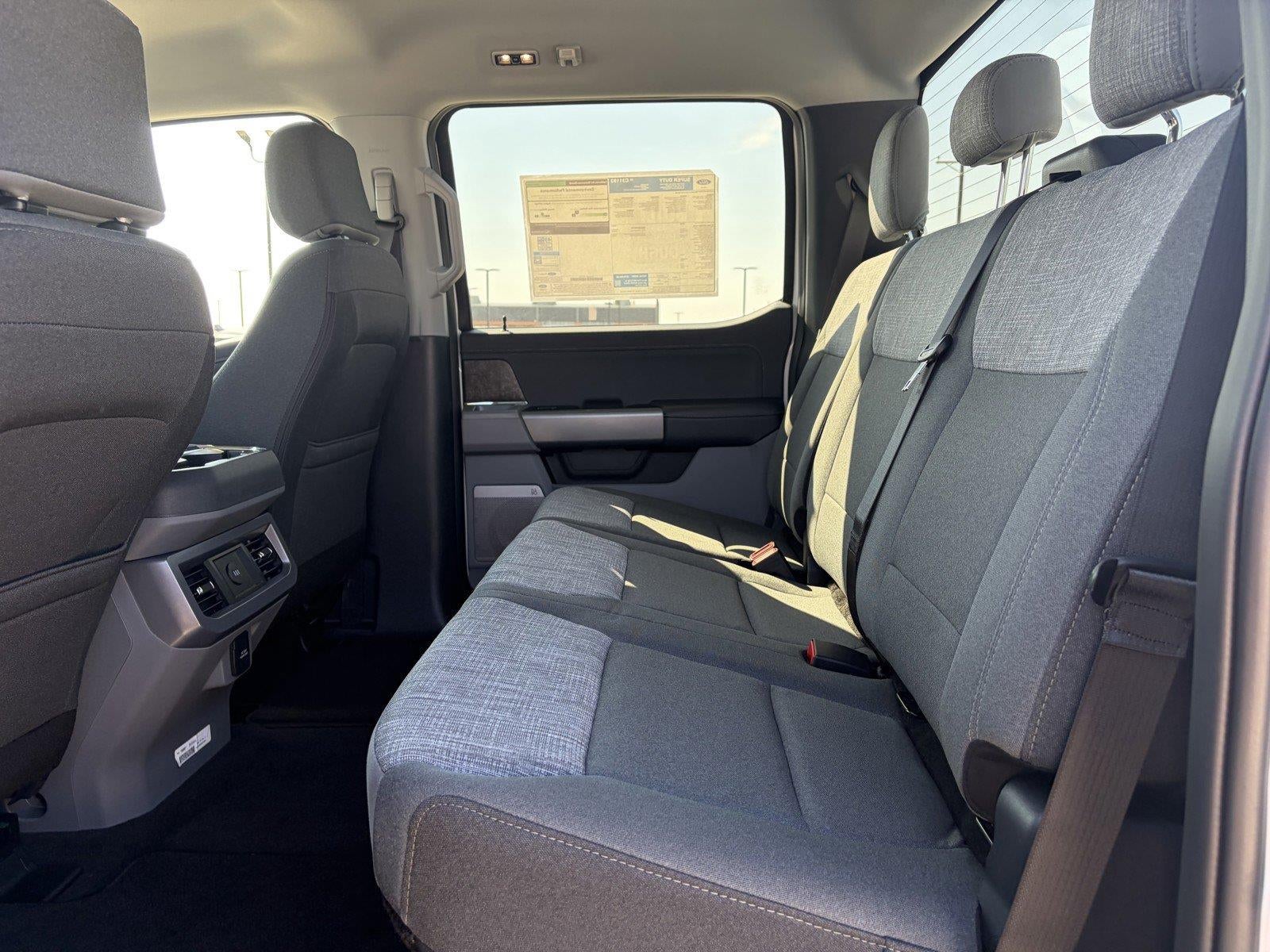 2027 Ford Super Duty F-250 Srw XLT