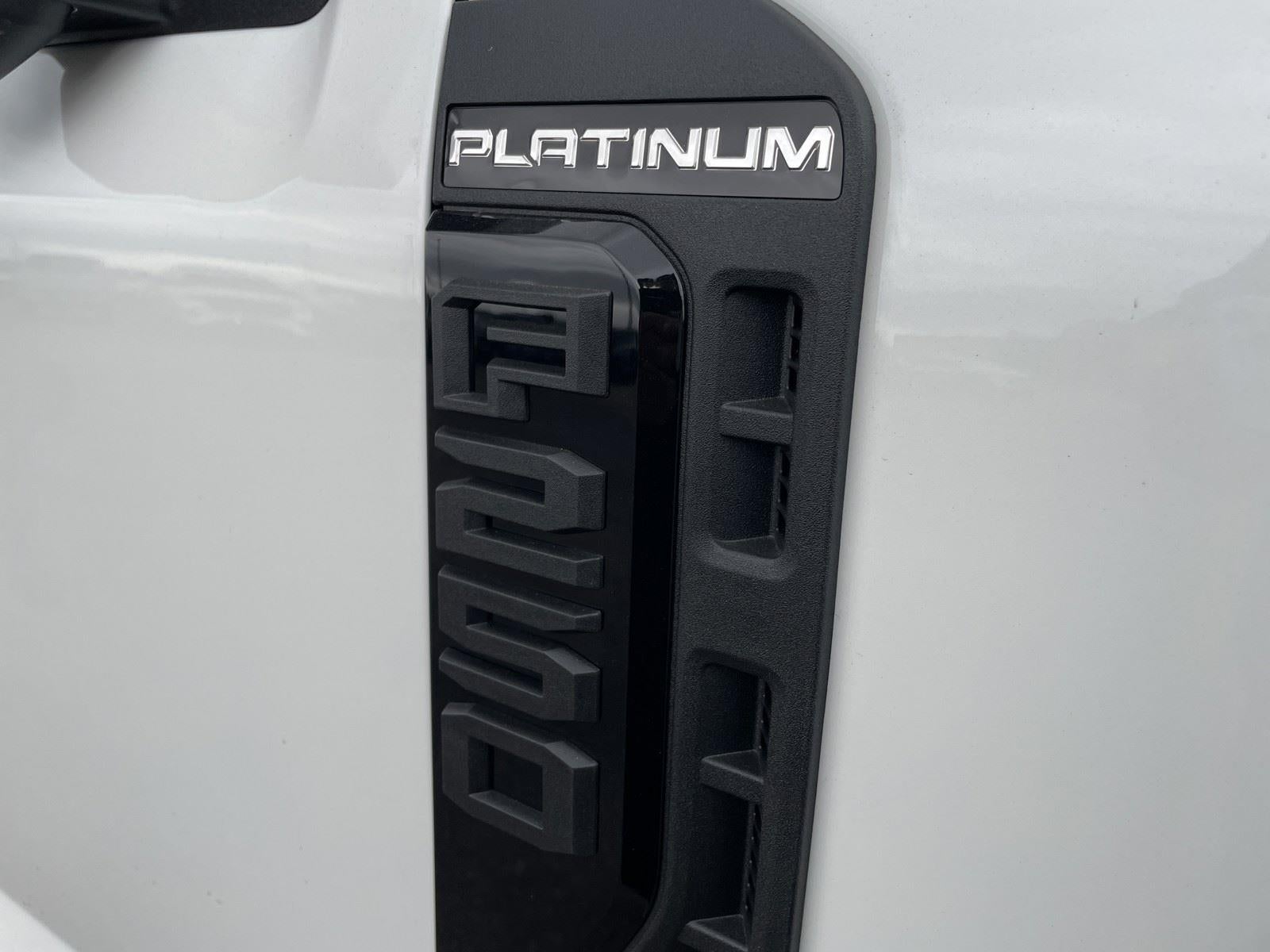2026 Ford Super Duty F-250 SRW Platinum
