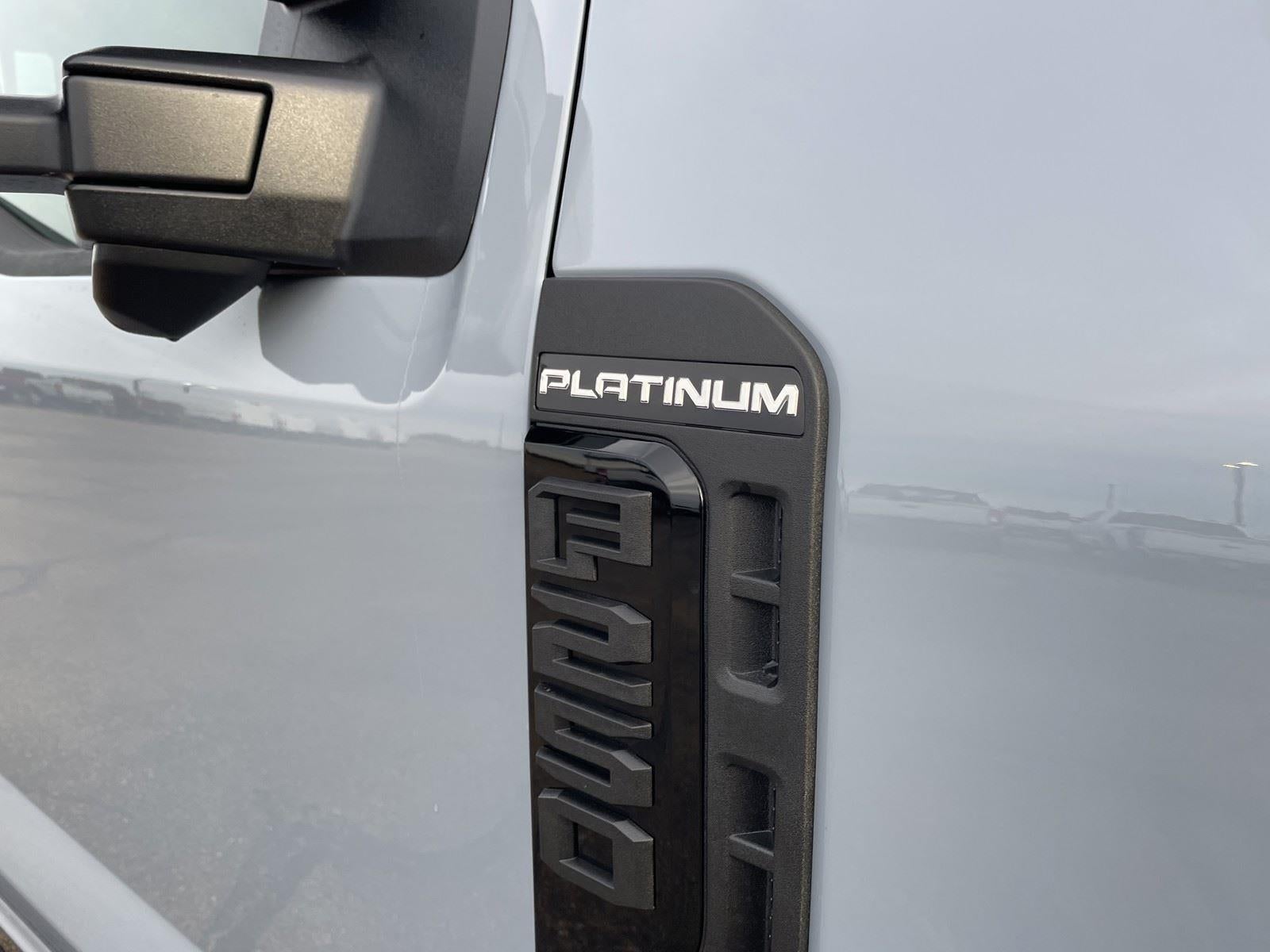 2026 Ford Super Duty F-250 SRW Platinum