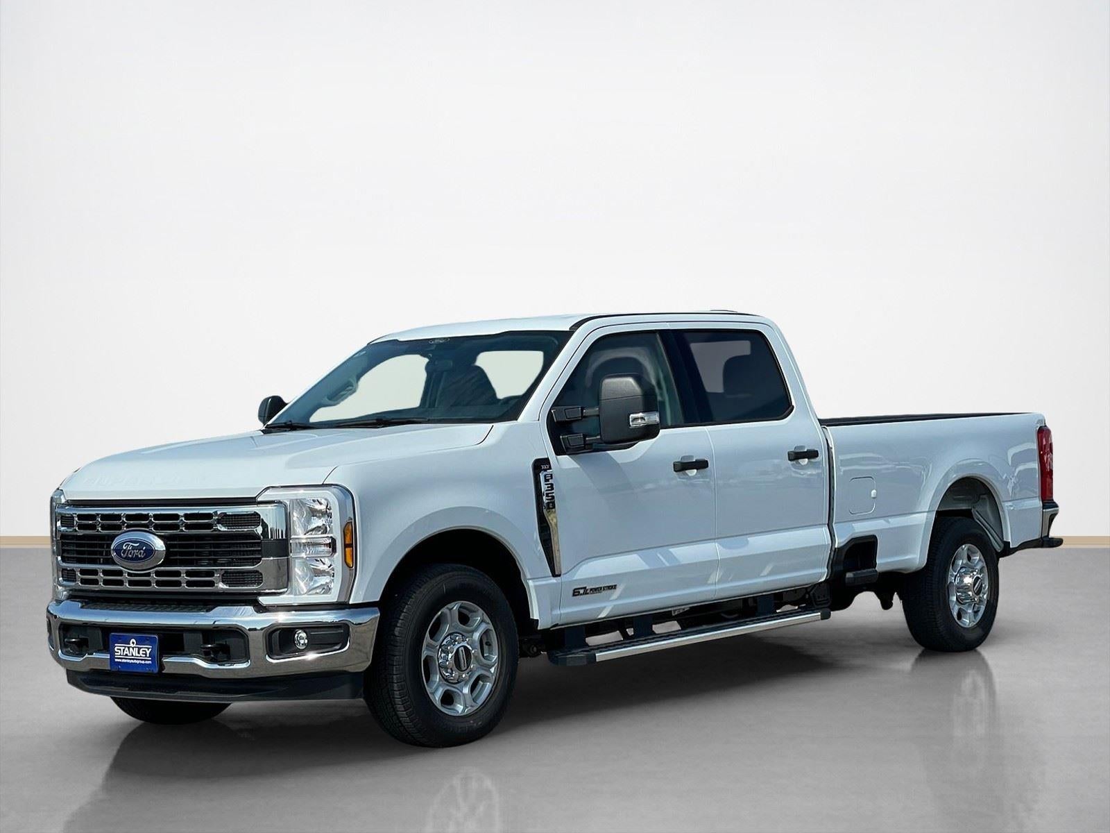 2026 Ford Super Duty F-350 SRW XLT