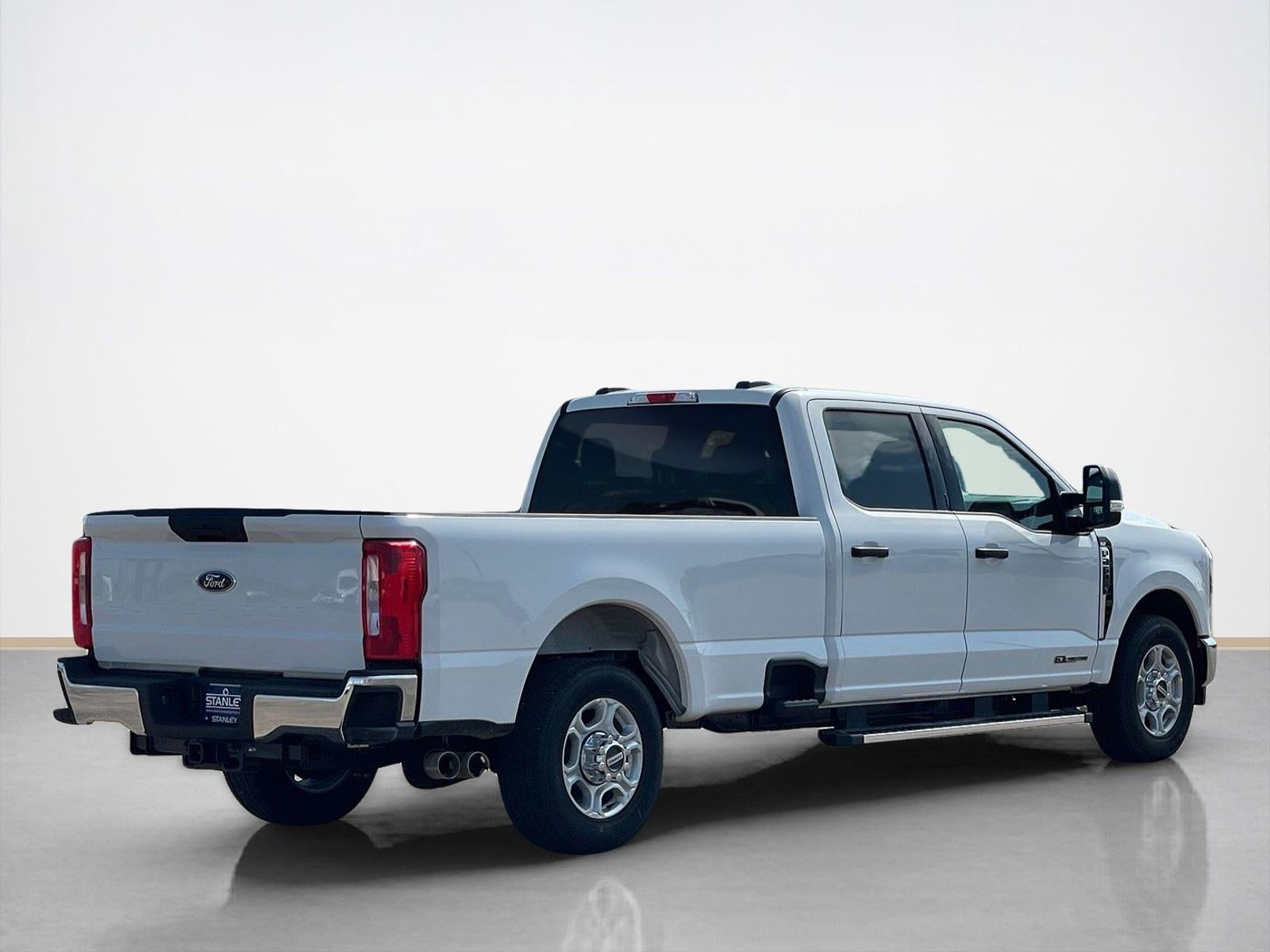2026 Ford Super Duty F-350 SRW XLT