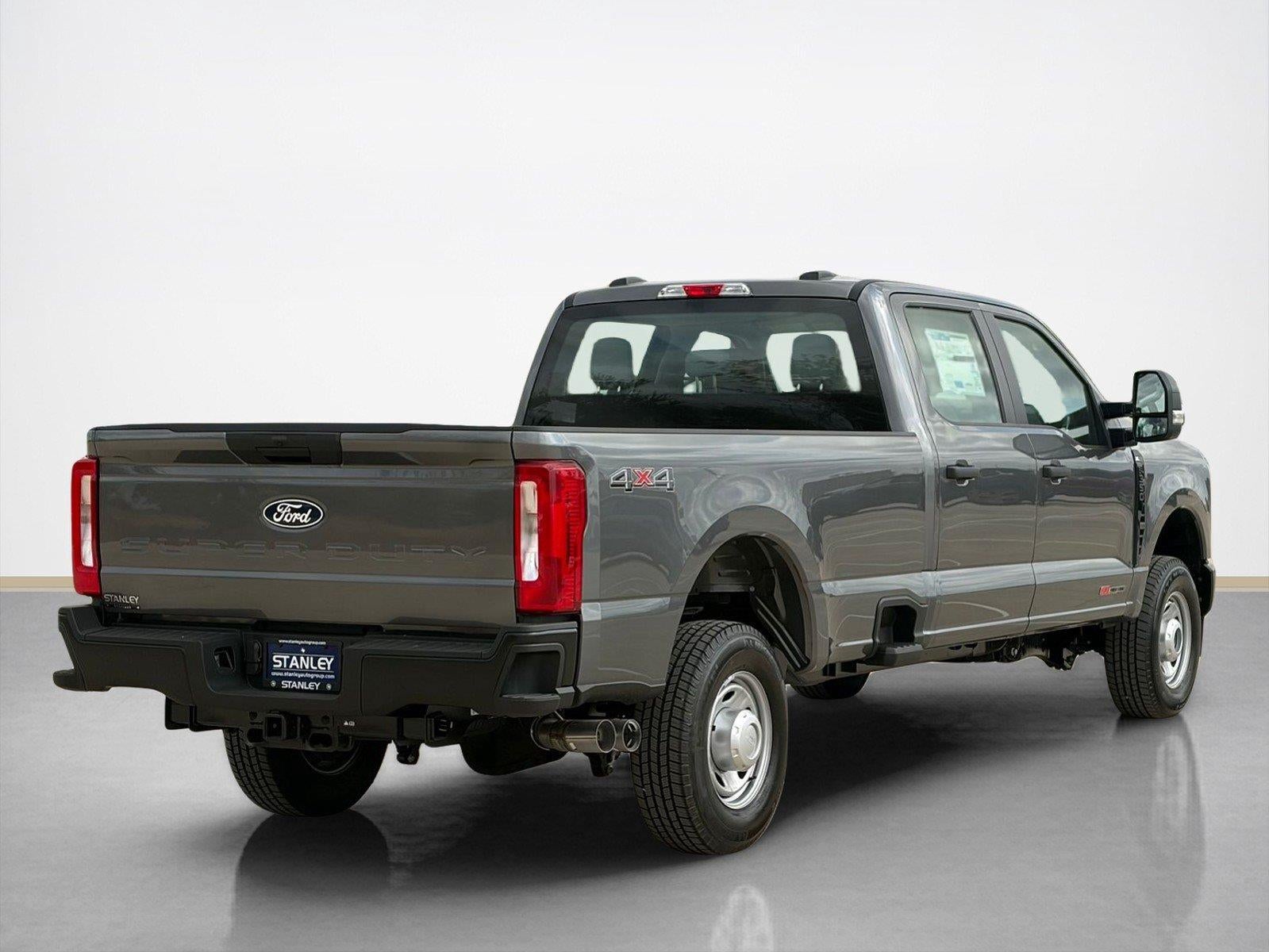 2027 Ford Super Duty F-350 SRW LARIAT