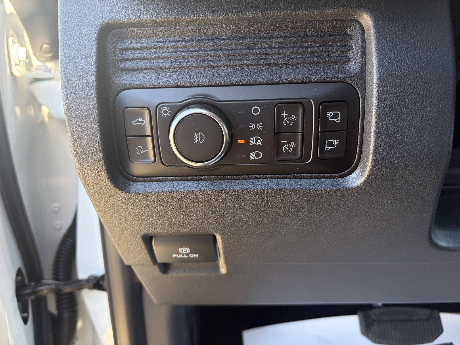 2027 Ford Super Duty F-350 SRW LARIAT