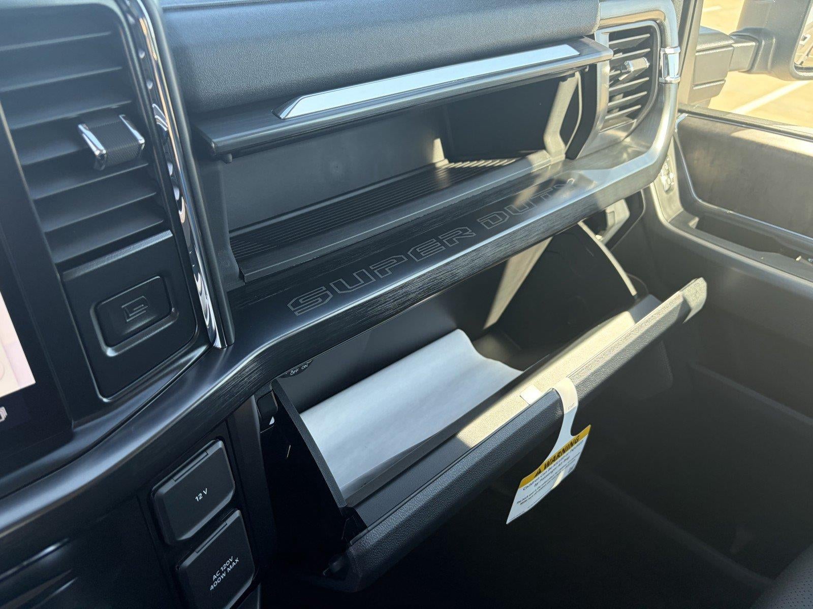 2027 Ford Super Duty F-350 SRW LARIAT