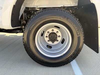 2027 Ford Super Duty F-350 DRW XLT