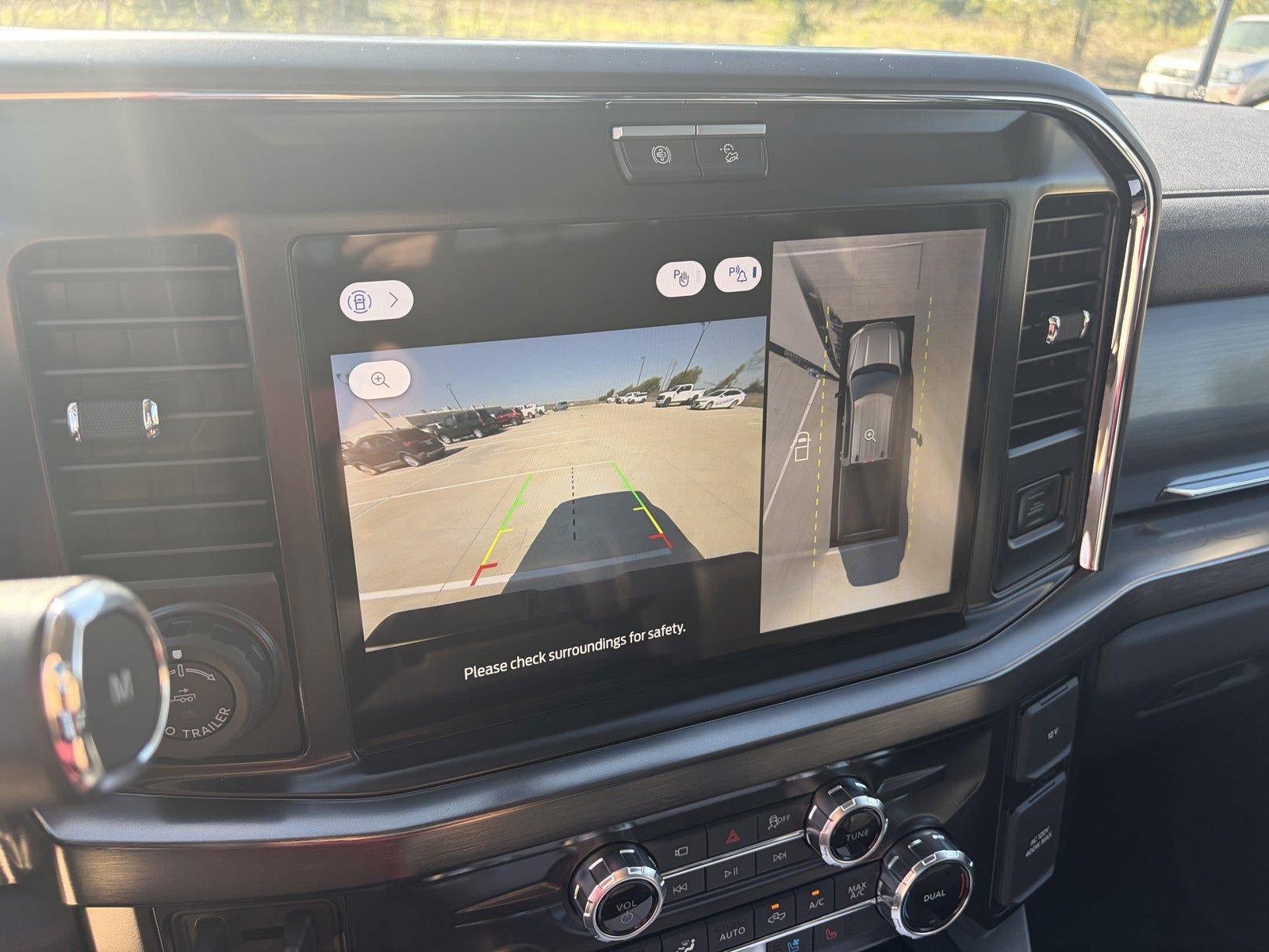 2027 Ford Super Duty F-350 DRW LARIAT