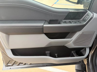 2027 Ford Super Duty F-350 DRW XLT