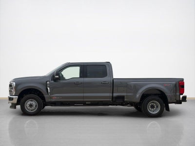 2027 Ford Super Duty F-350 DRW XLT