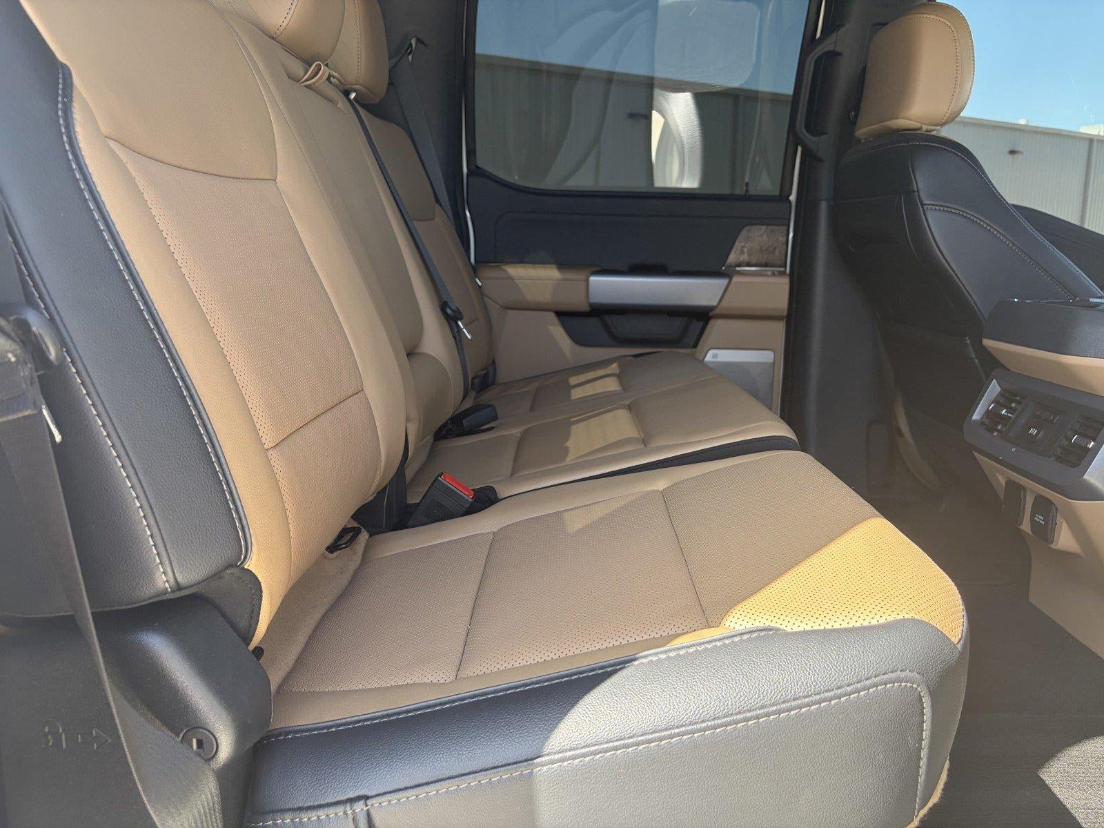 2024 Ford Super Duty F-350 Drw LARIAT