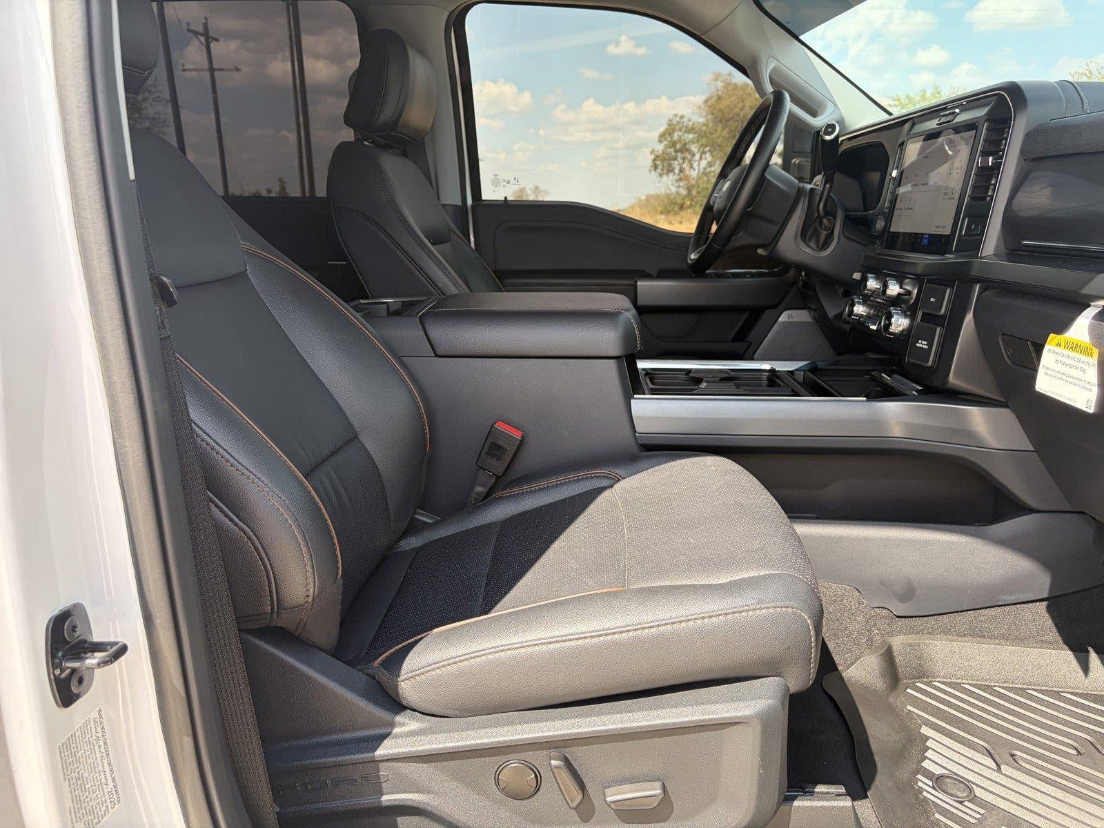 2025 Ford Super Duty F-350 DRW LARIAT
