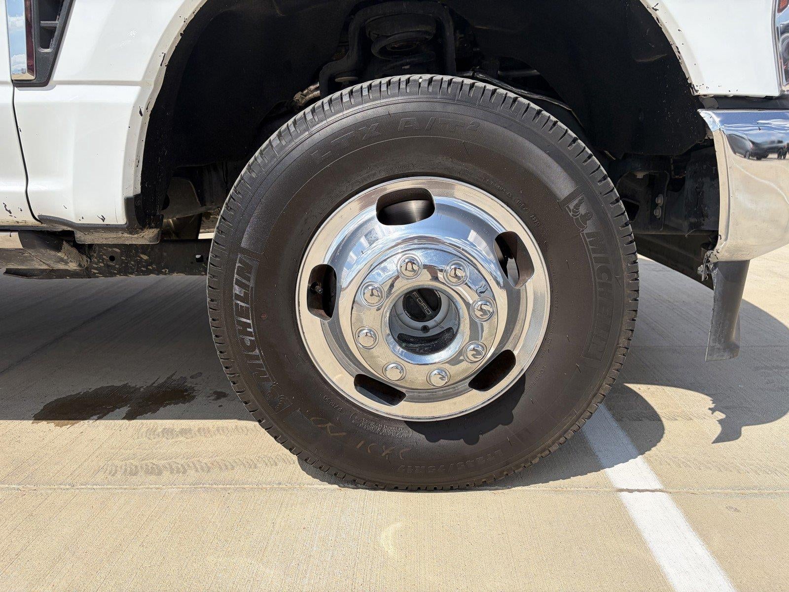 2025 Ford Super Duty F-350 DRW LARIAT