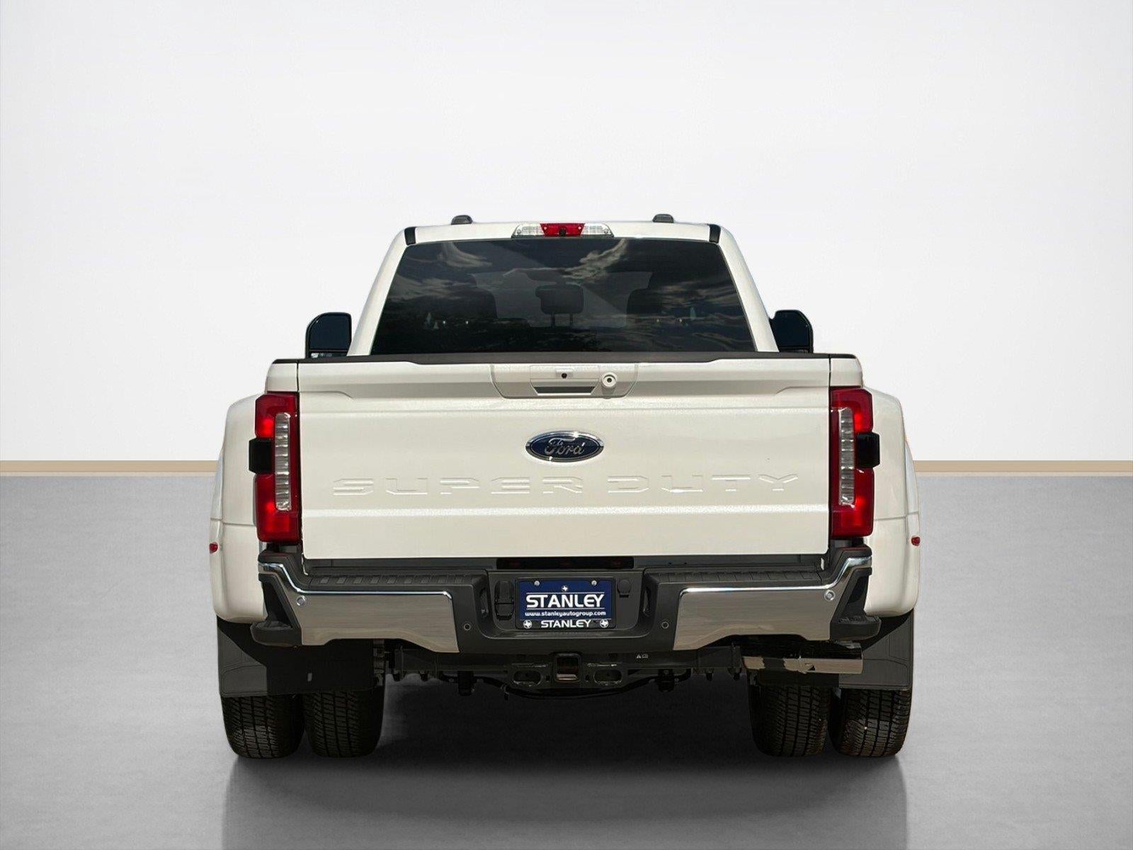 2026 Ford Super Duty F-350 DRW LARIAT