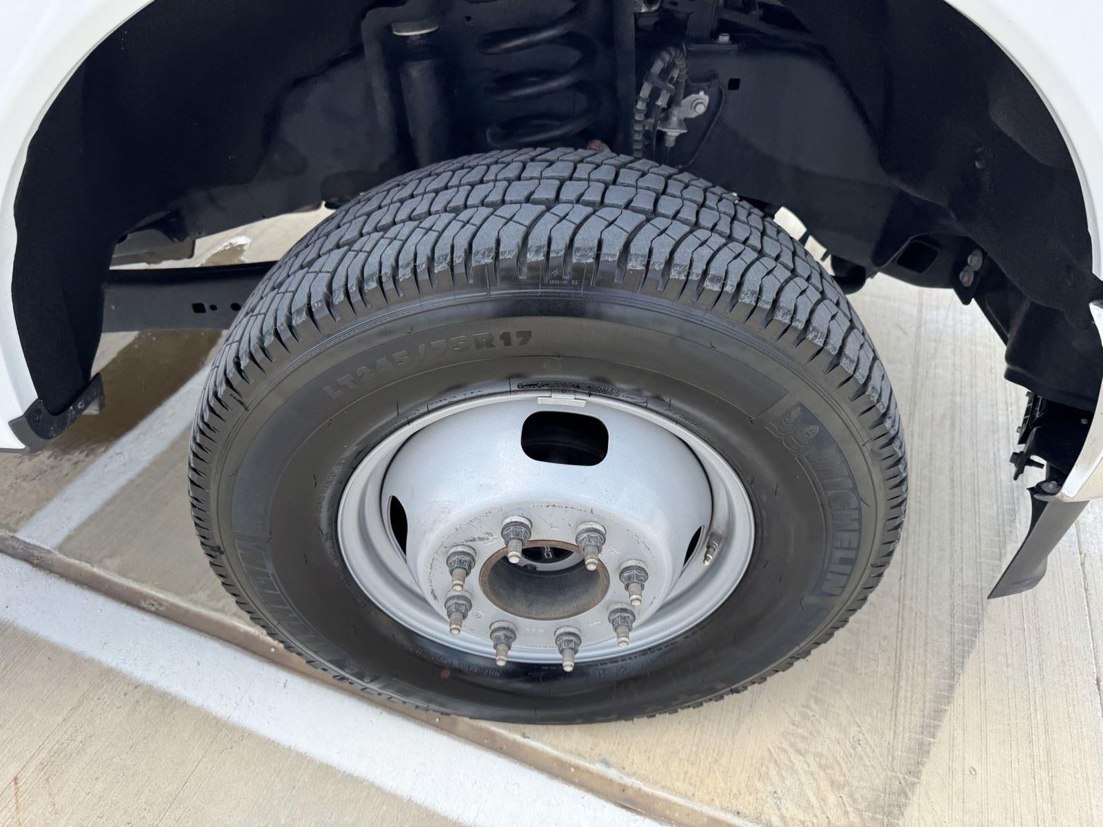 2024 Ford Super Duty F-350 DRW XL