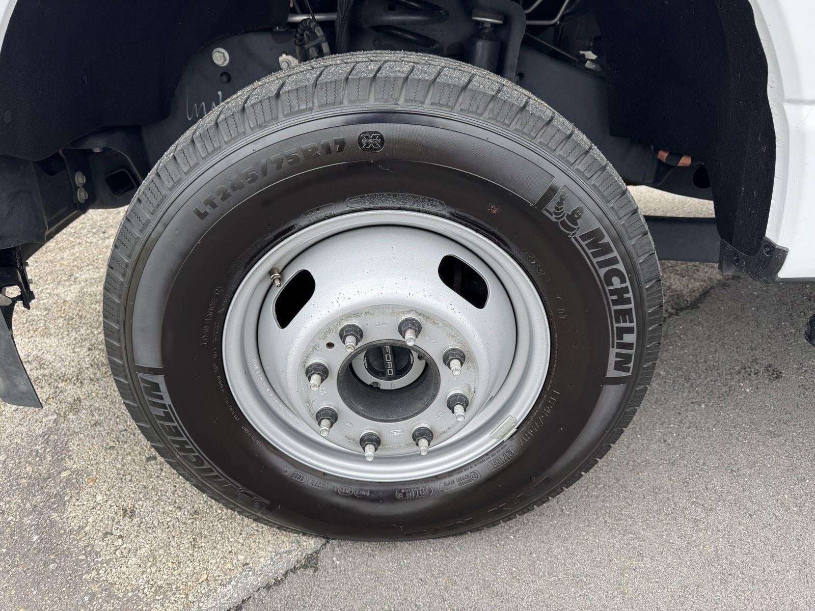 2025 Ford Super Duty F-350 DRW XLT