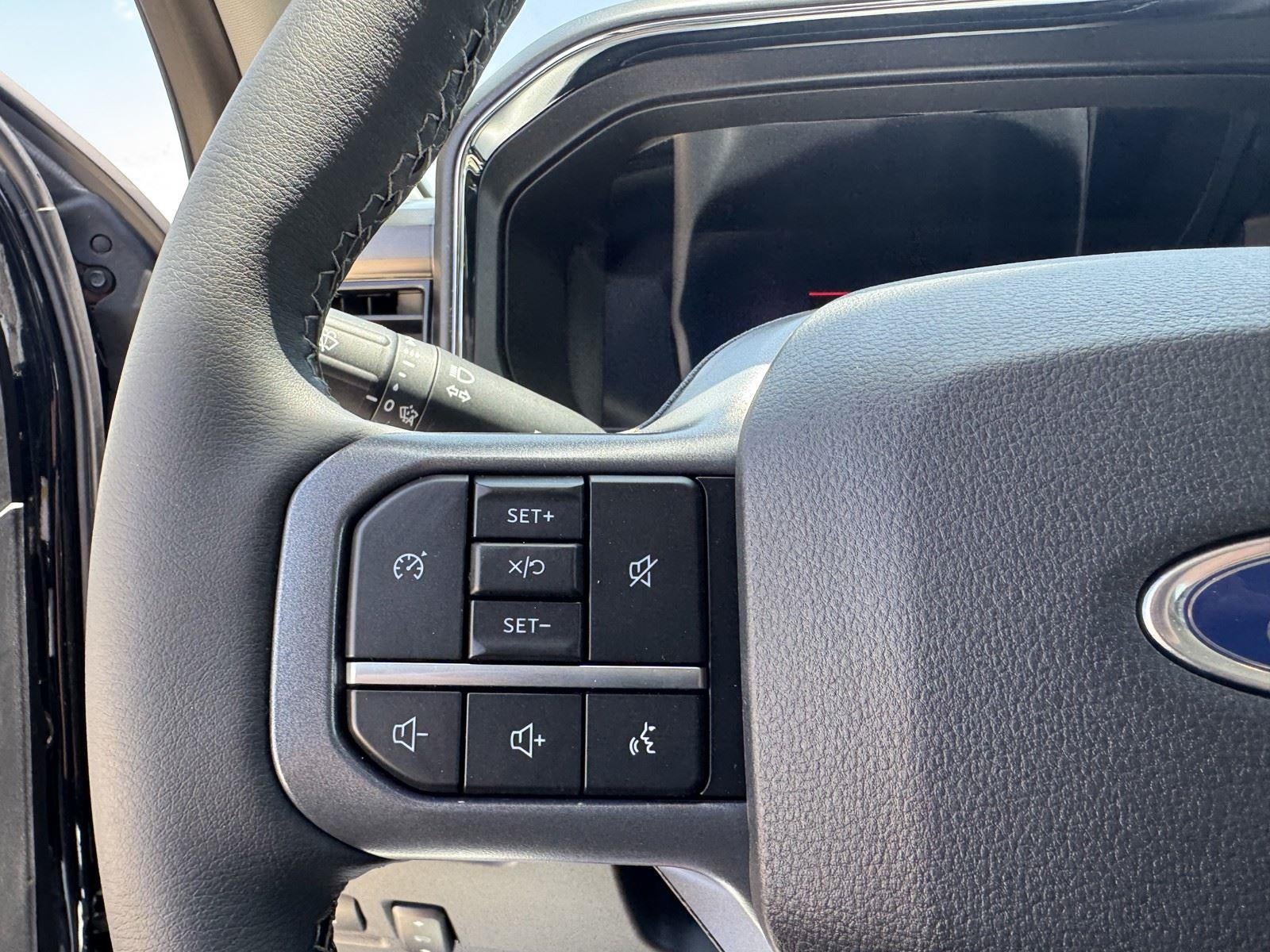 2026 Ford Super Duty F-350 DRW LARIAT