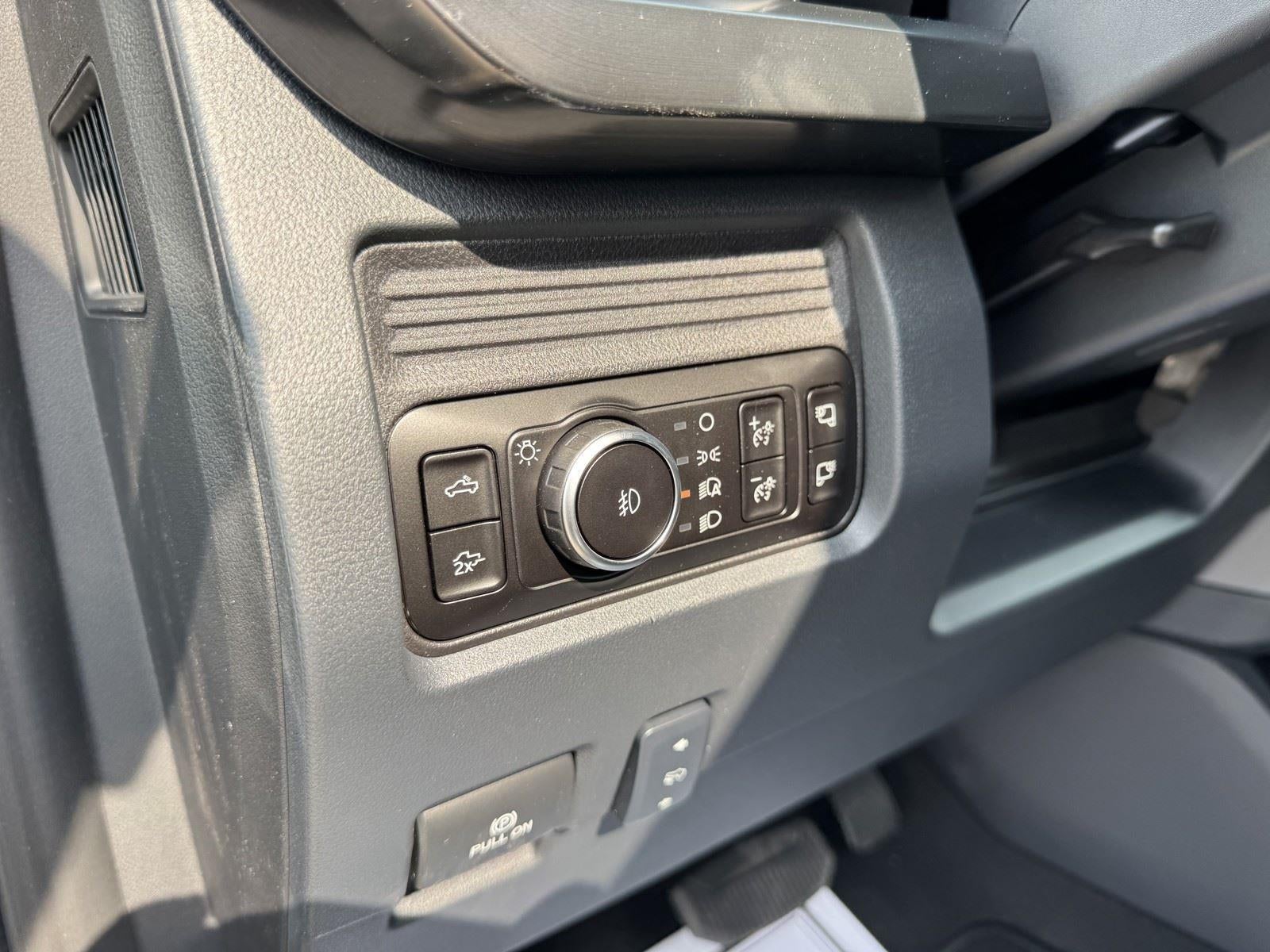 2026 Ford Super Duty F-350 DRW LARIAT