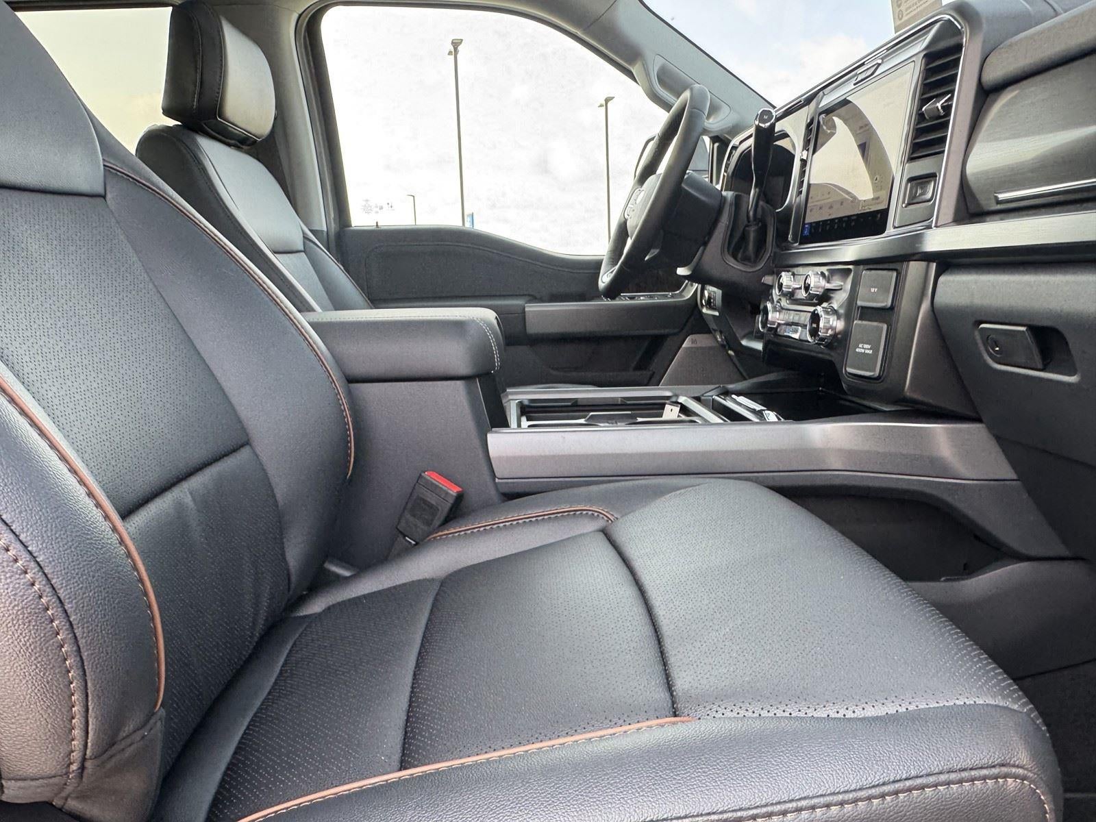 2026 Ford Super Duty F-350 DRW LARIAT