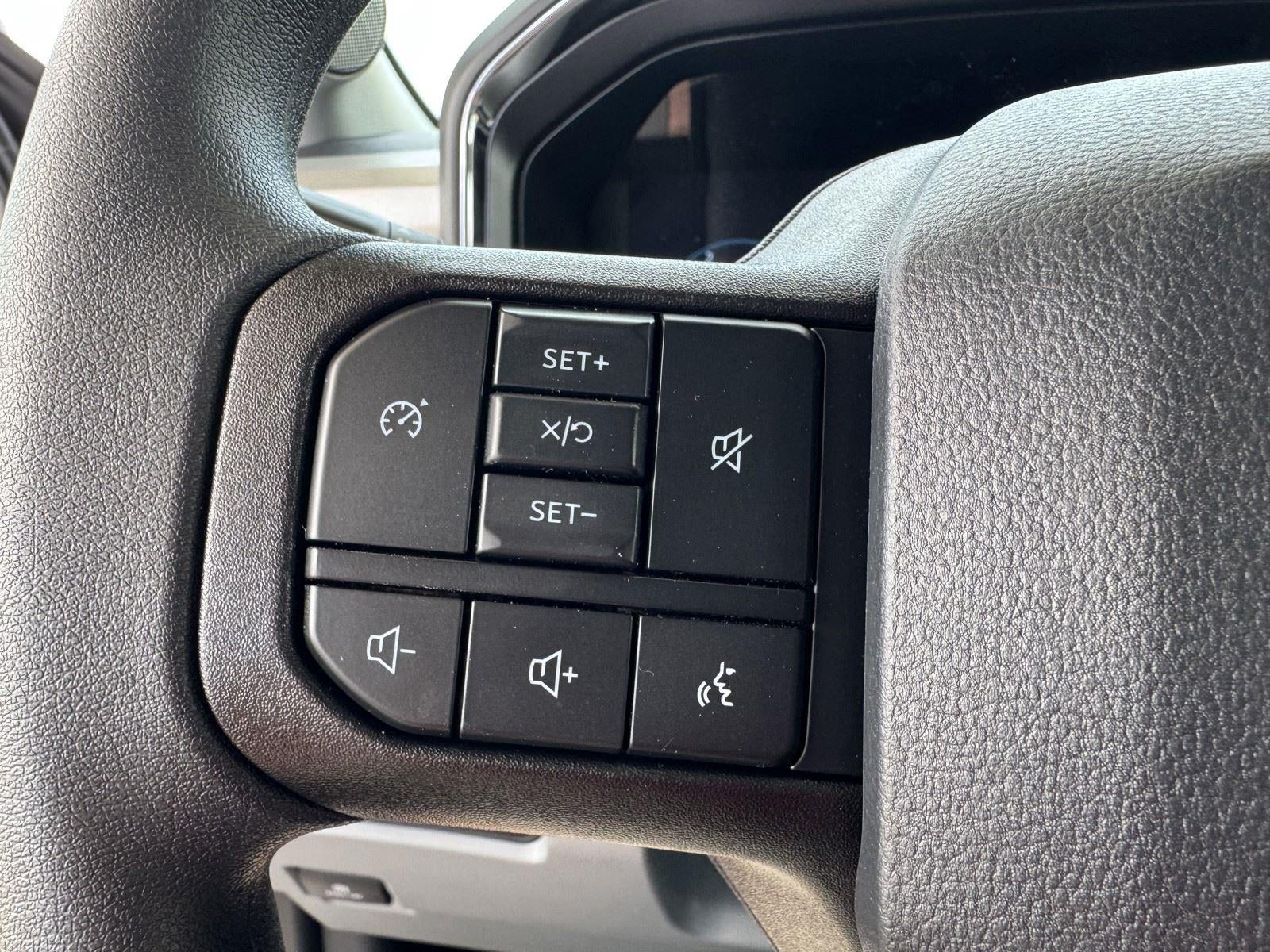 2026 Ford Super Duty F-350 DRW XLT